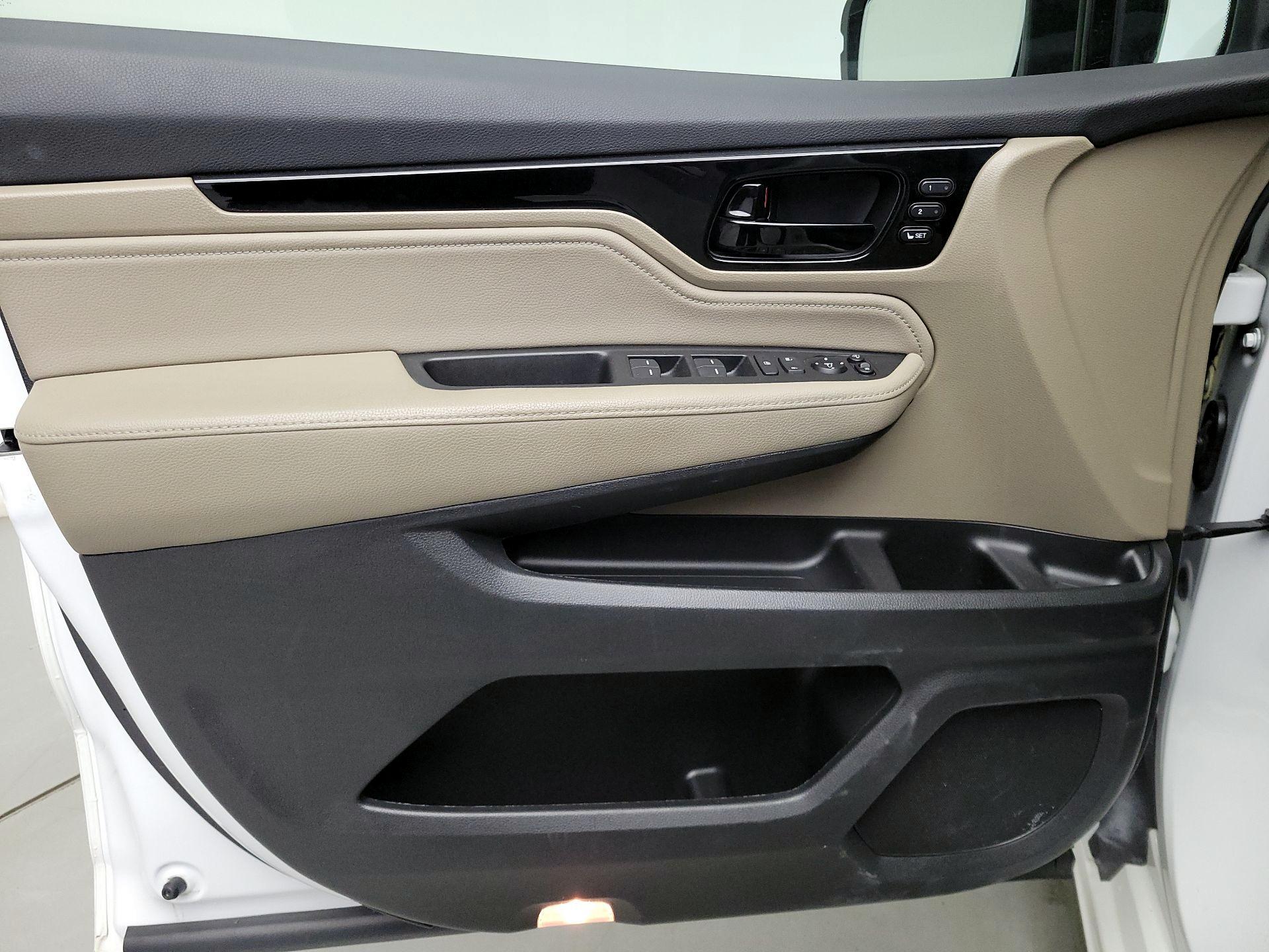 Thumbnail: 2023 Honda Odyssey - 12