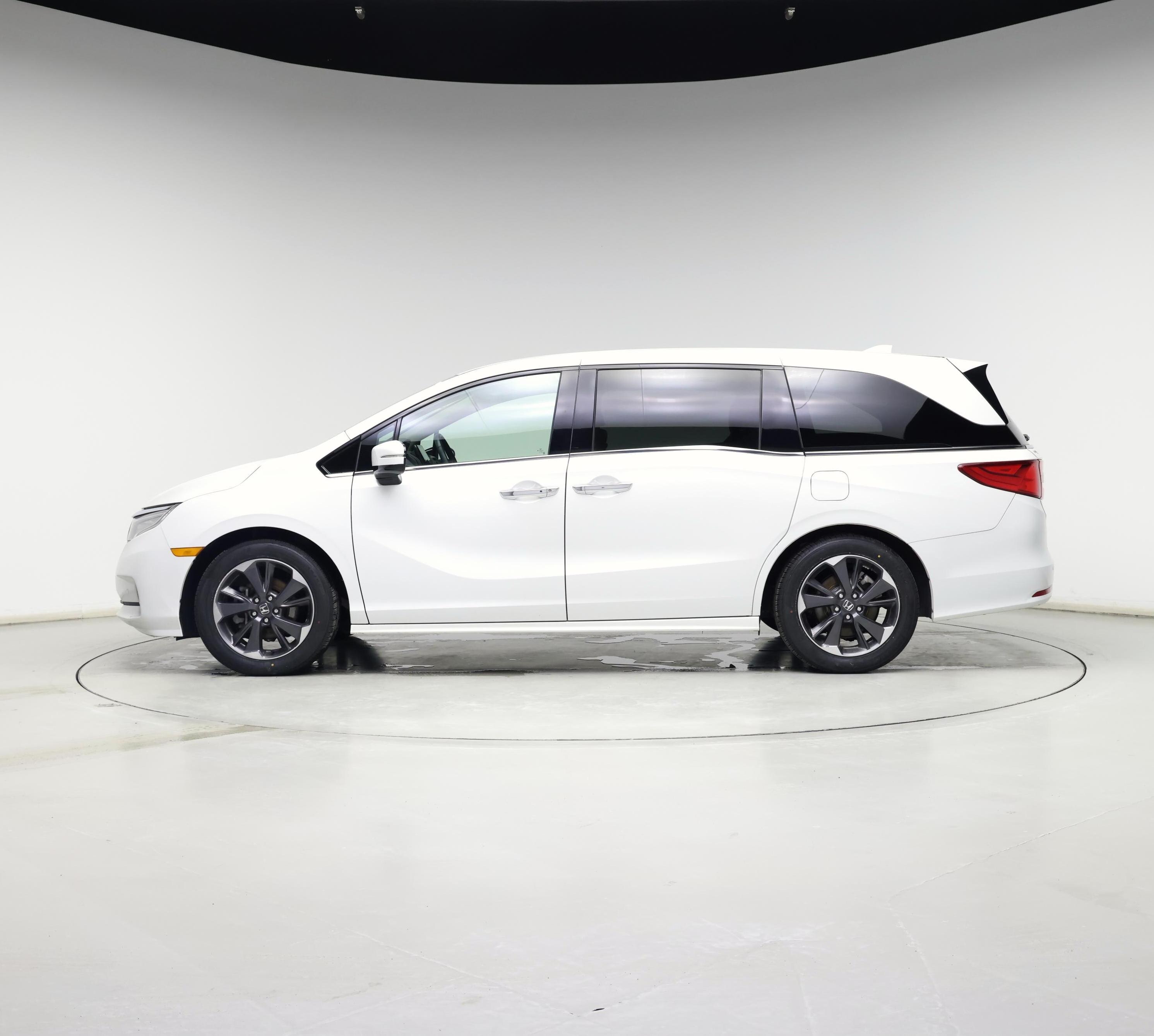 Thumbnail: 2023 Honda Odyssey - 3