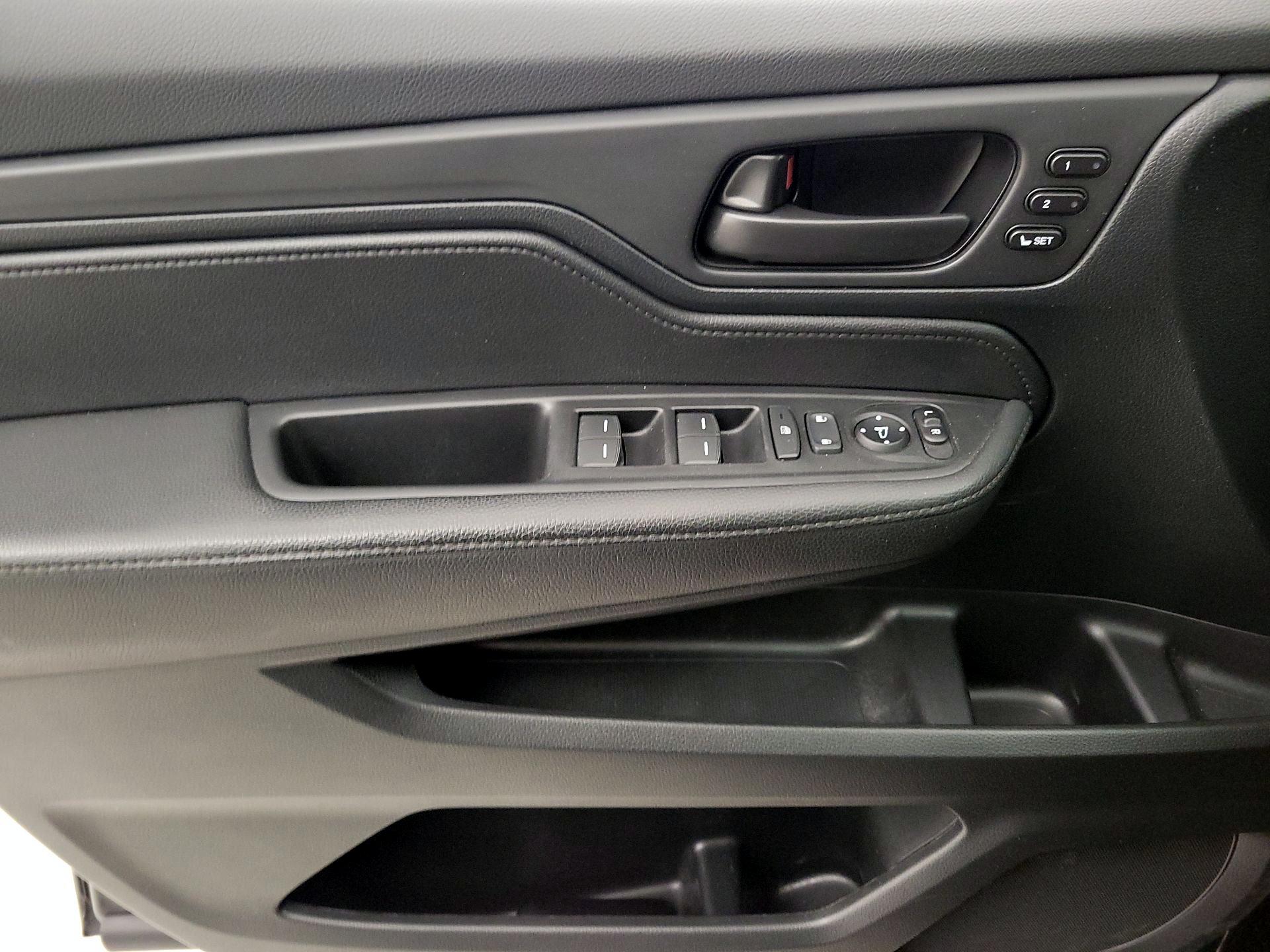 Thumbnail: 2023 Honda Odyssey - 12