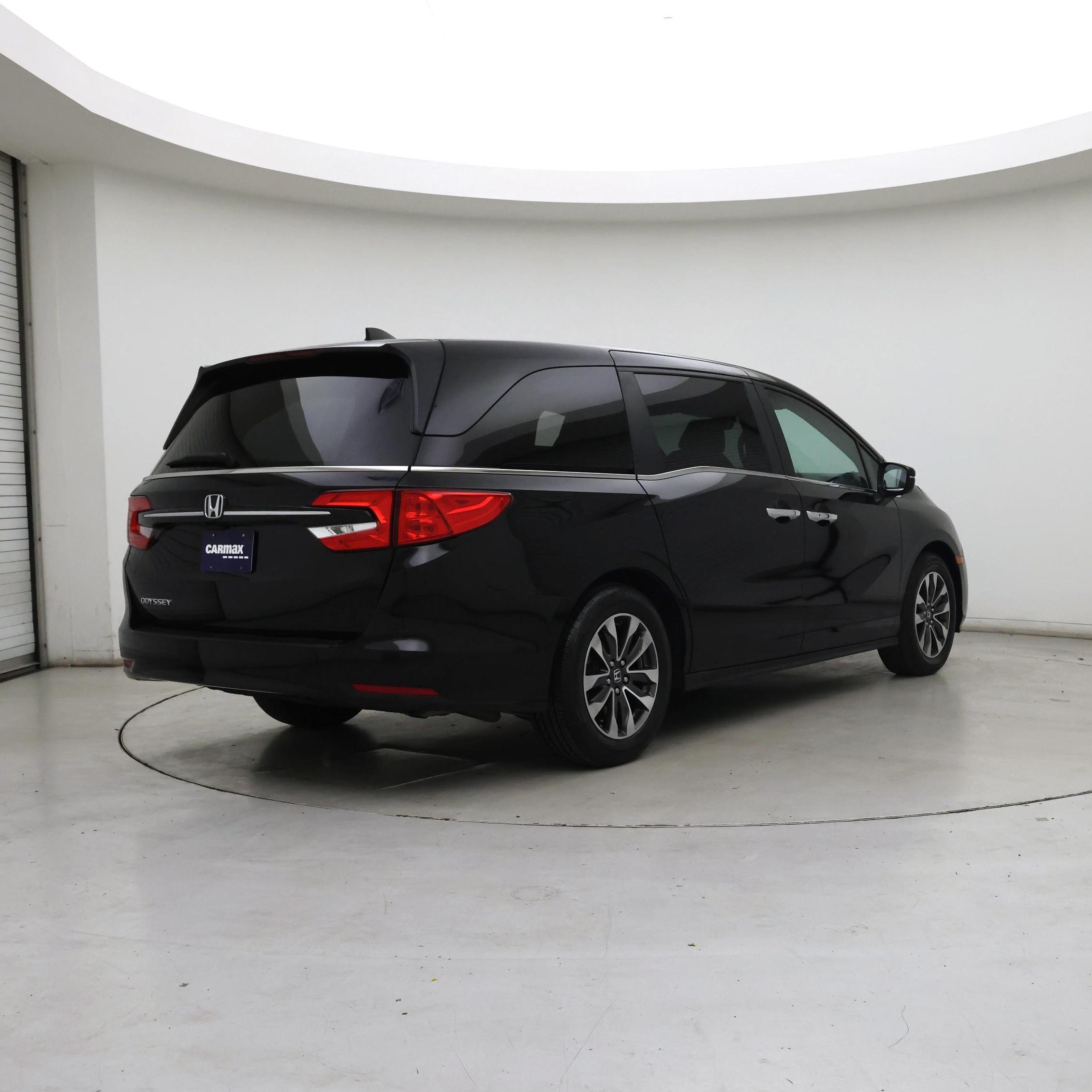 Thumbnail: 2023 Honda Odyssey - 8