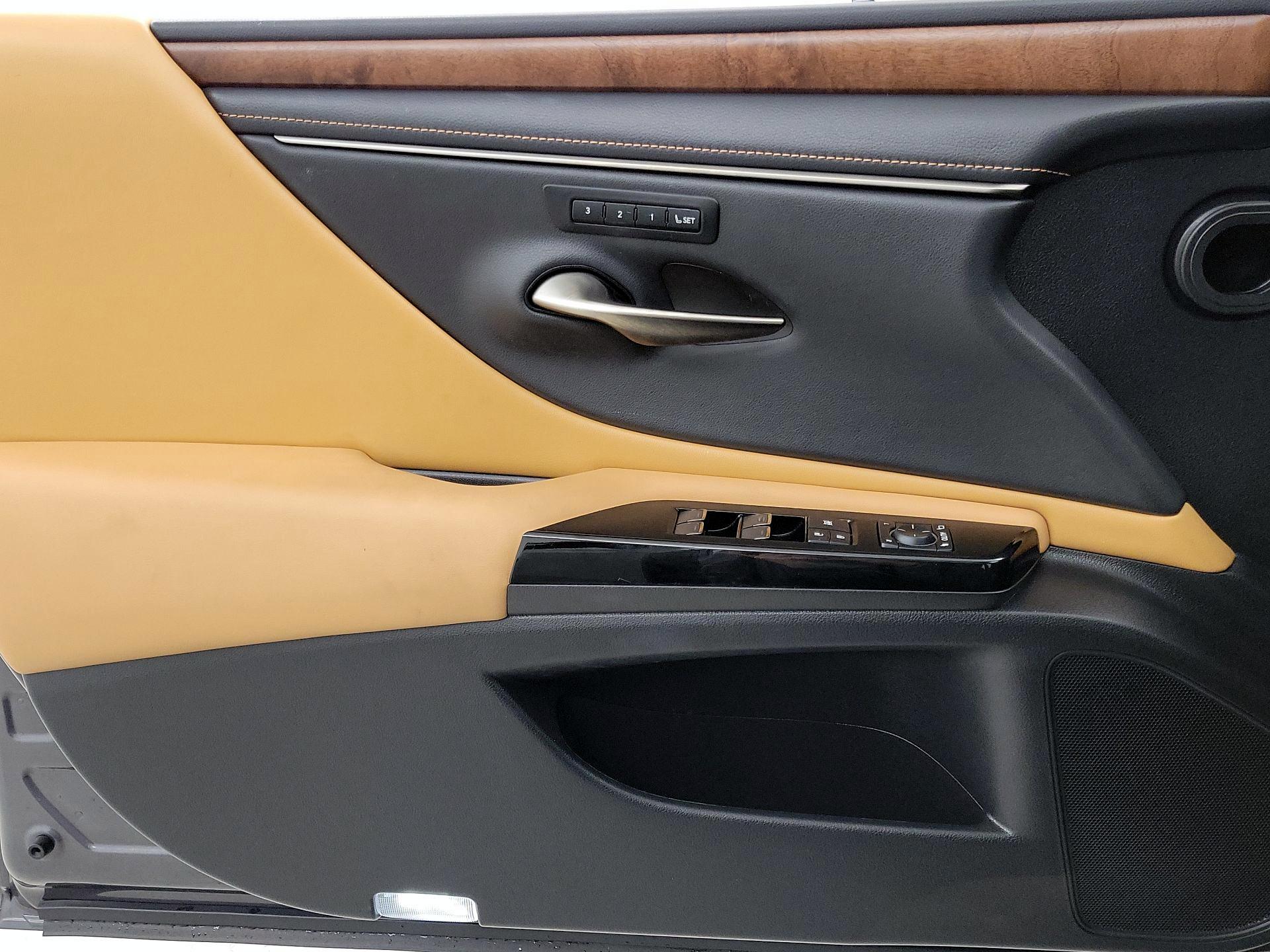 Thumbnail: 2023 Lexus ES - 12