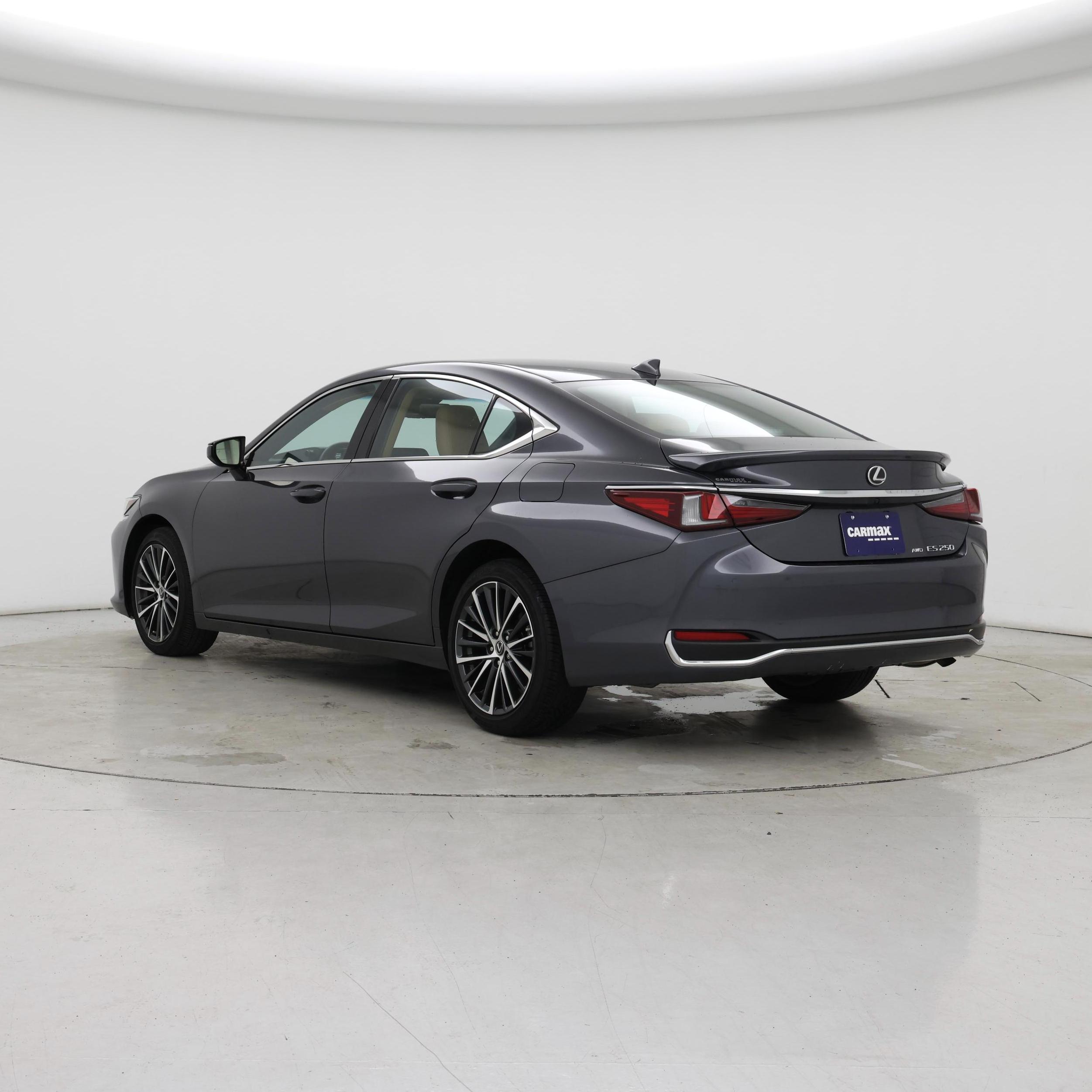 Thumbnail: 2023 Lexus ES - 2