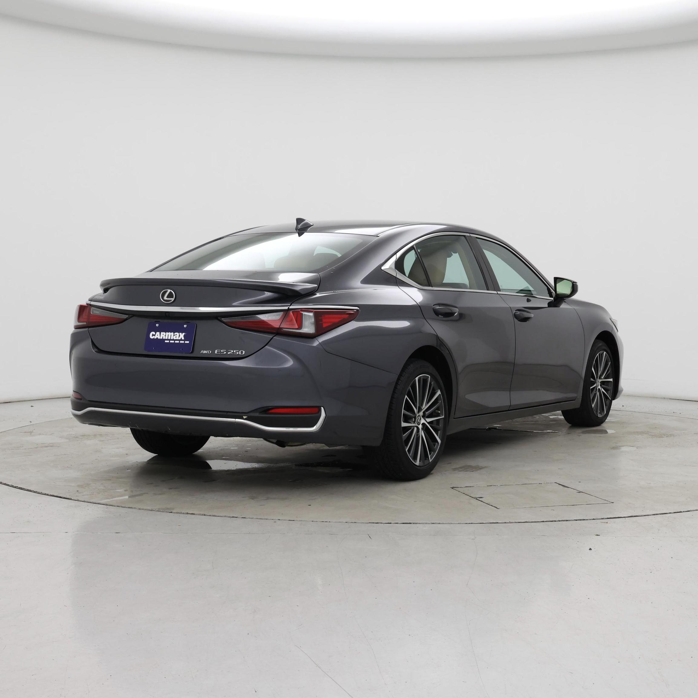 Thumbnail: 2023 Lexus ES - 8