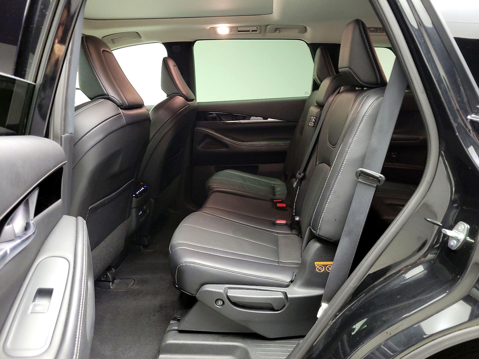 Thumbnail: 2023 INFINITI QX60 - 20