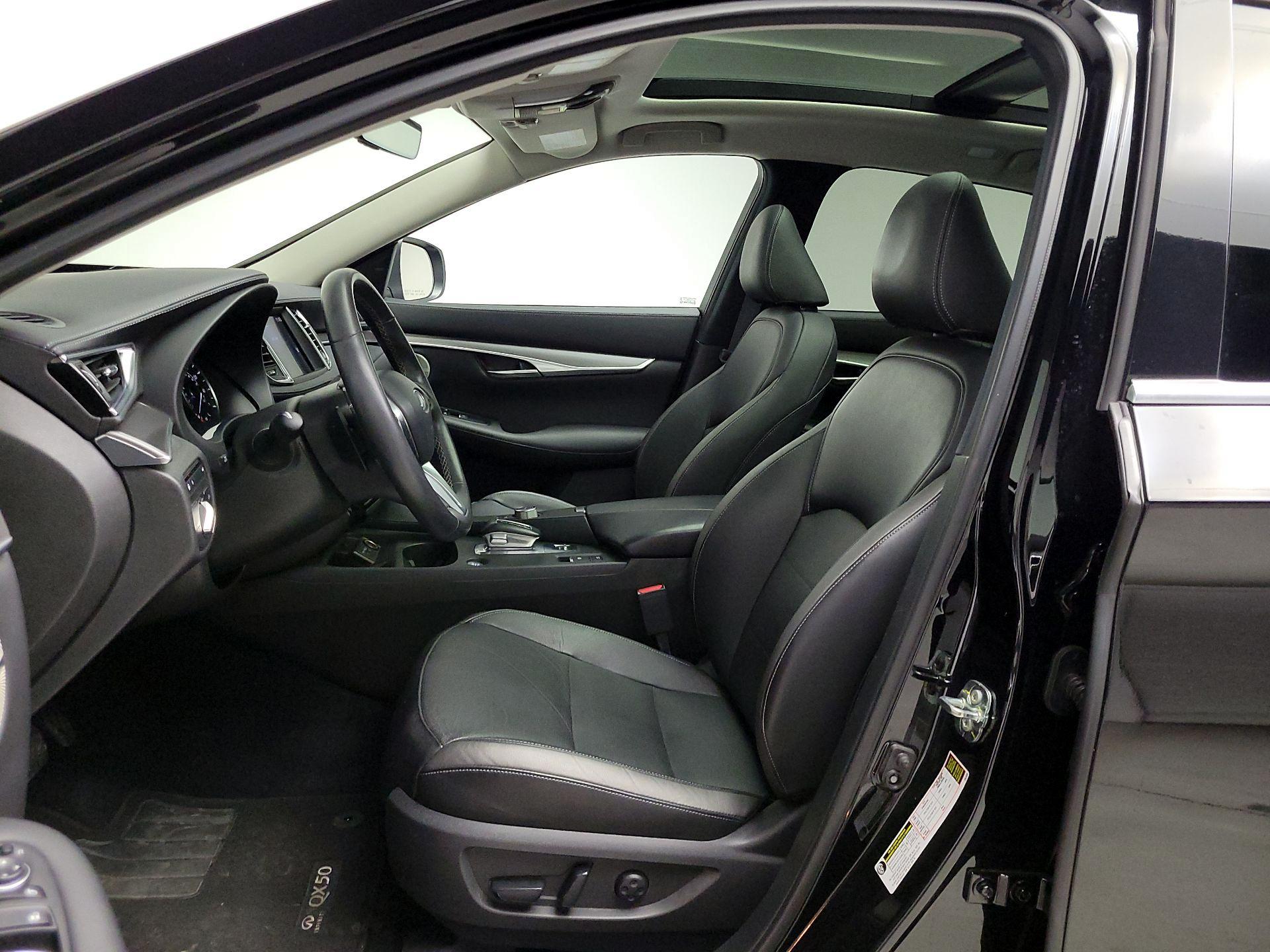 Thumbnail: 2023 INFINITI QX50 - 11