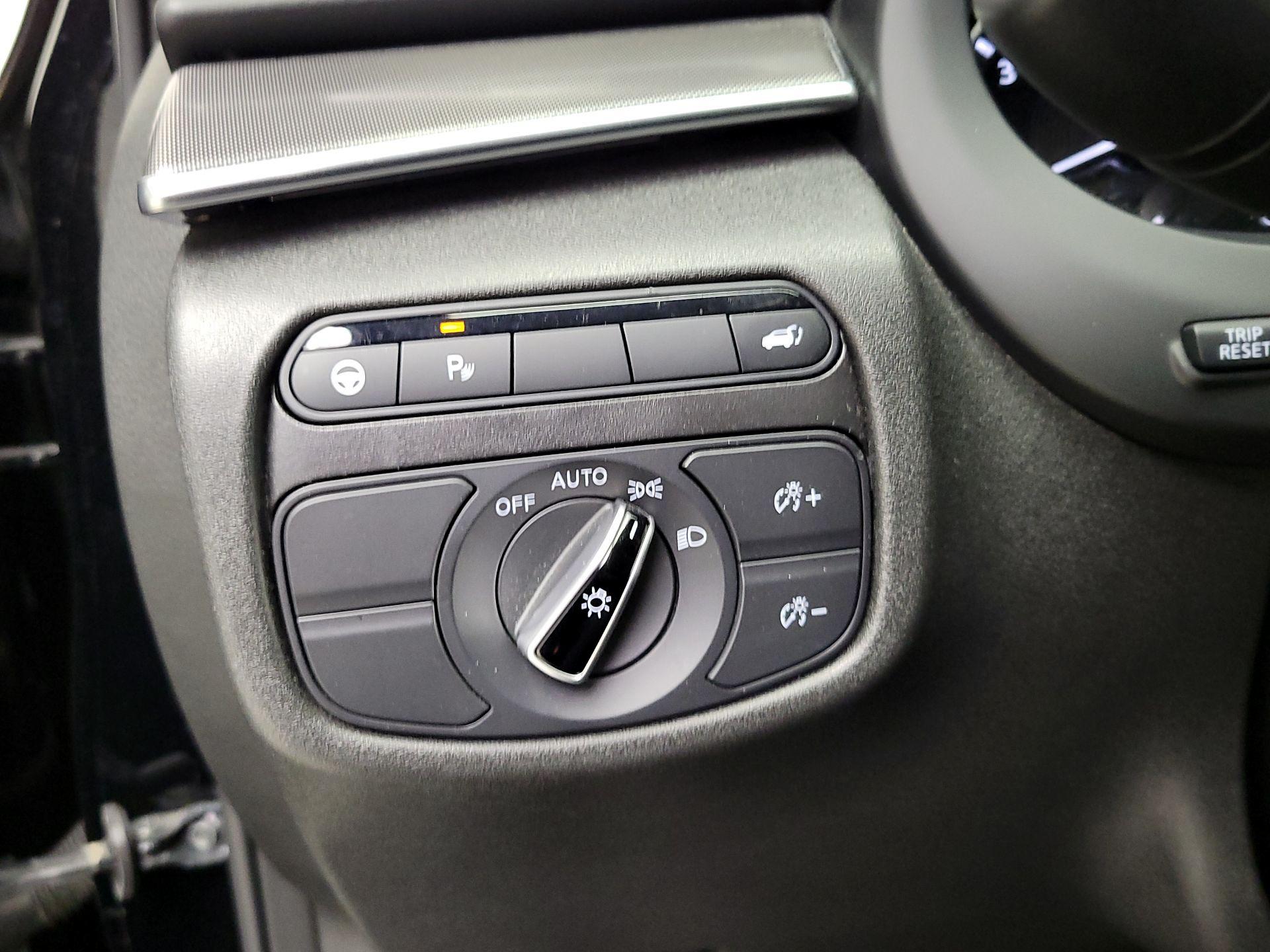 Thumbnail: 2023 INFINITI QX50 - 13