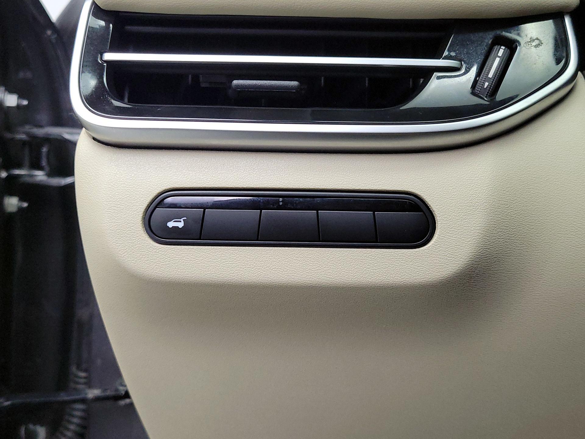 Thumbnail: 2025 INFINITI QX60 - 13