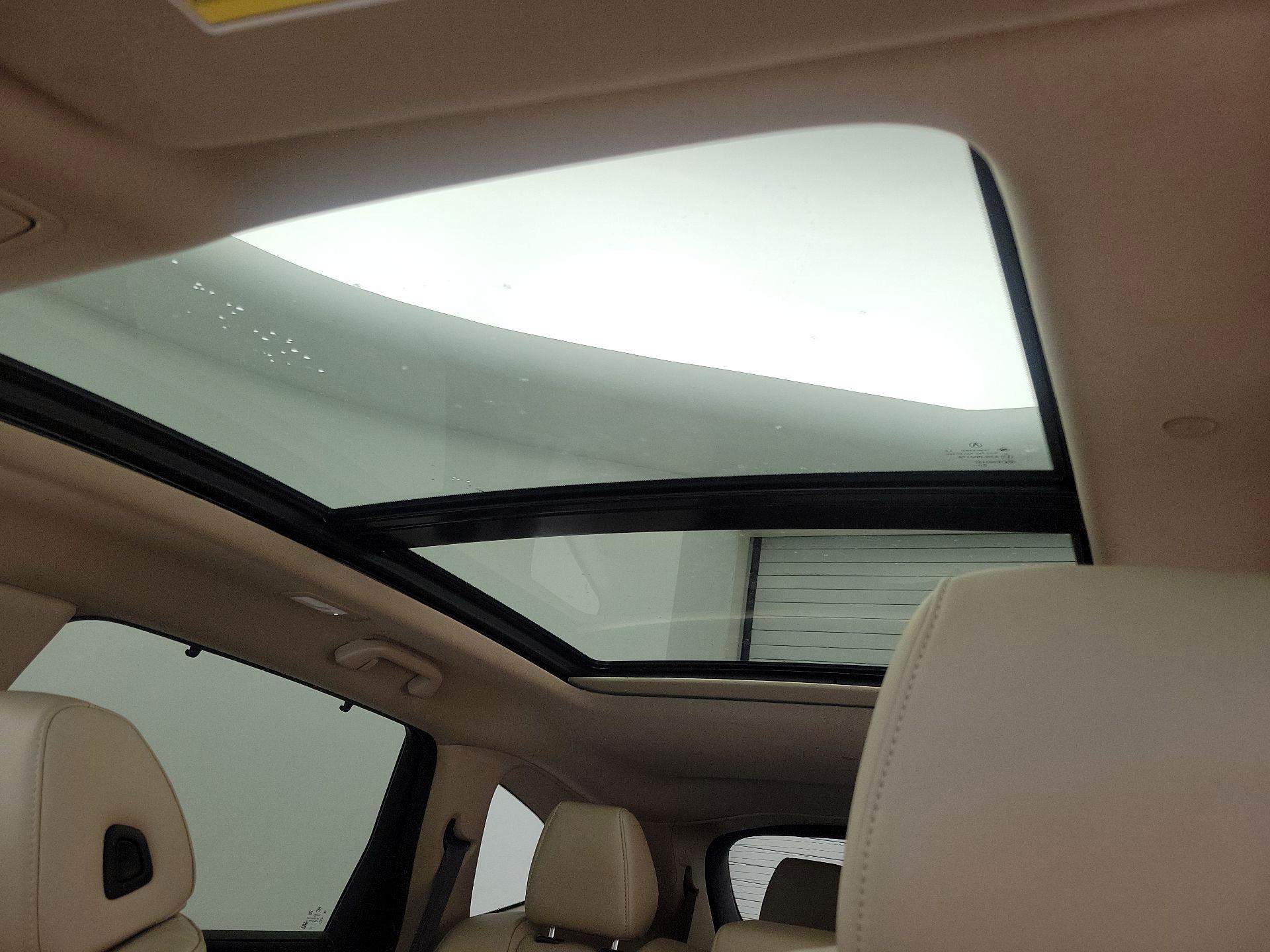 Thumbnail: 2022 Acura MDX - 20