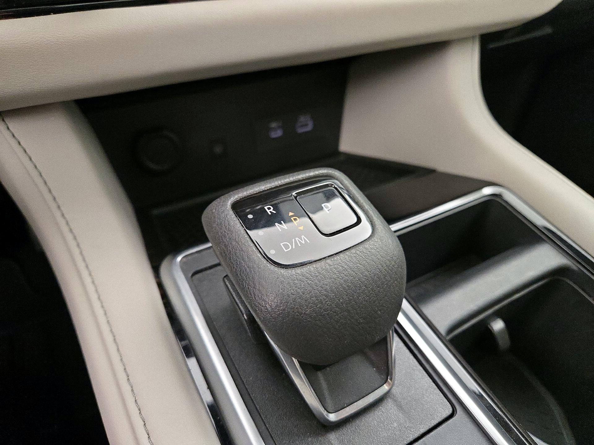 Thumbnail: 2023 Nissan Pathfinder - 18