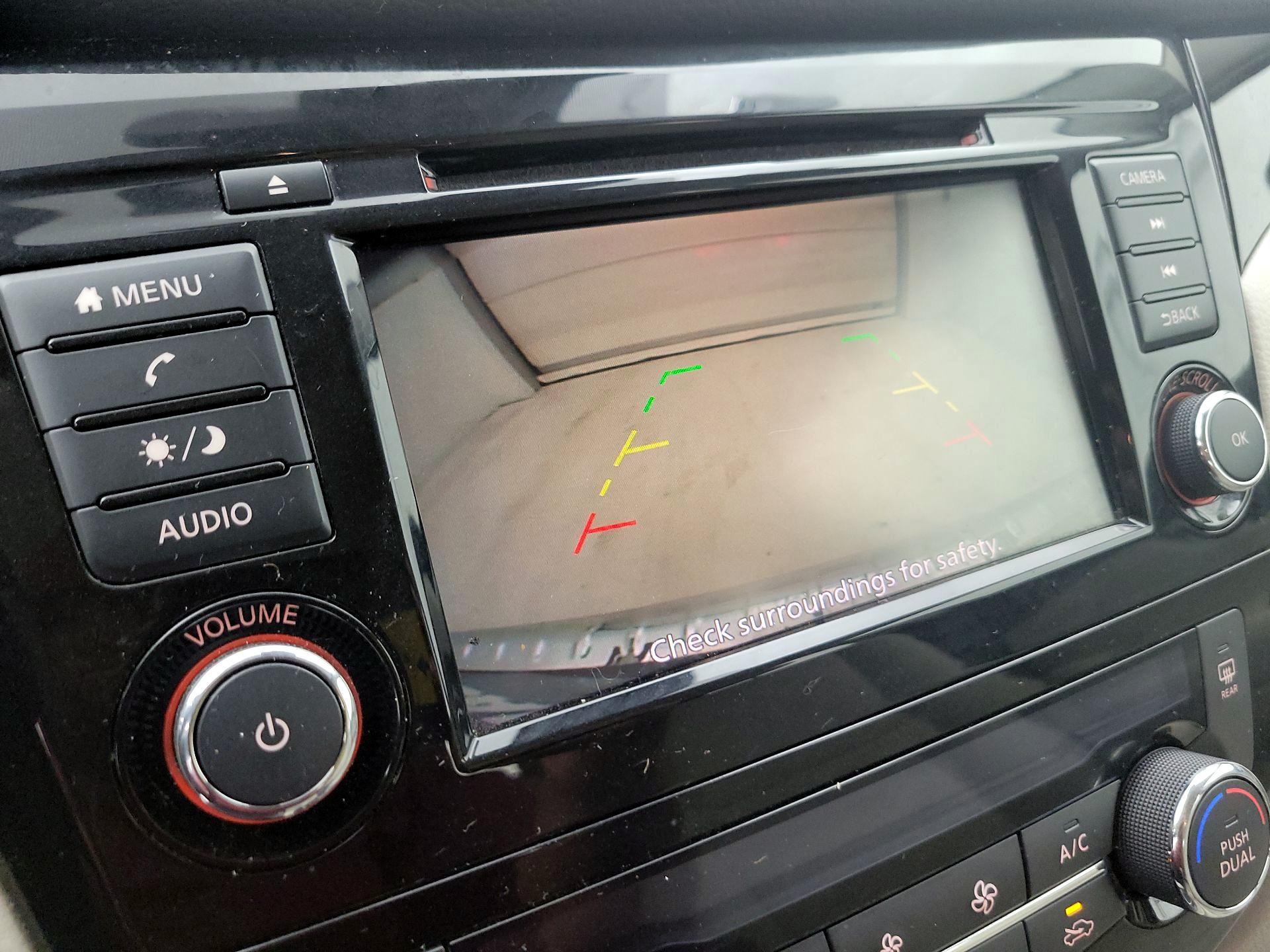 Thumbnail: 2020 Nissan Rogue Sport - 14