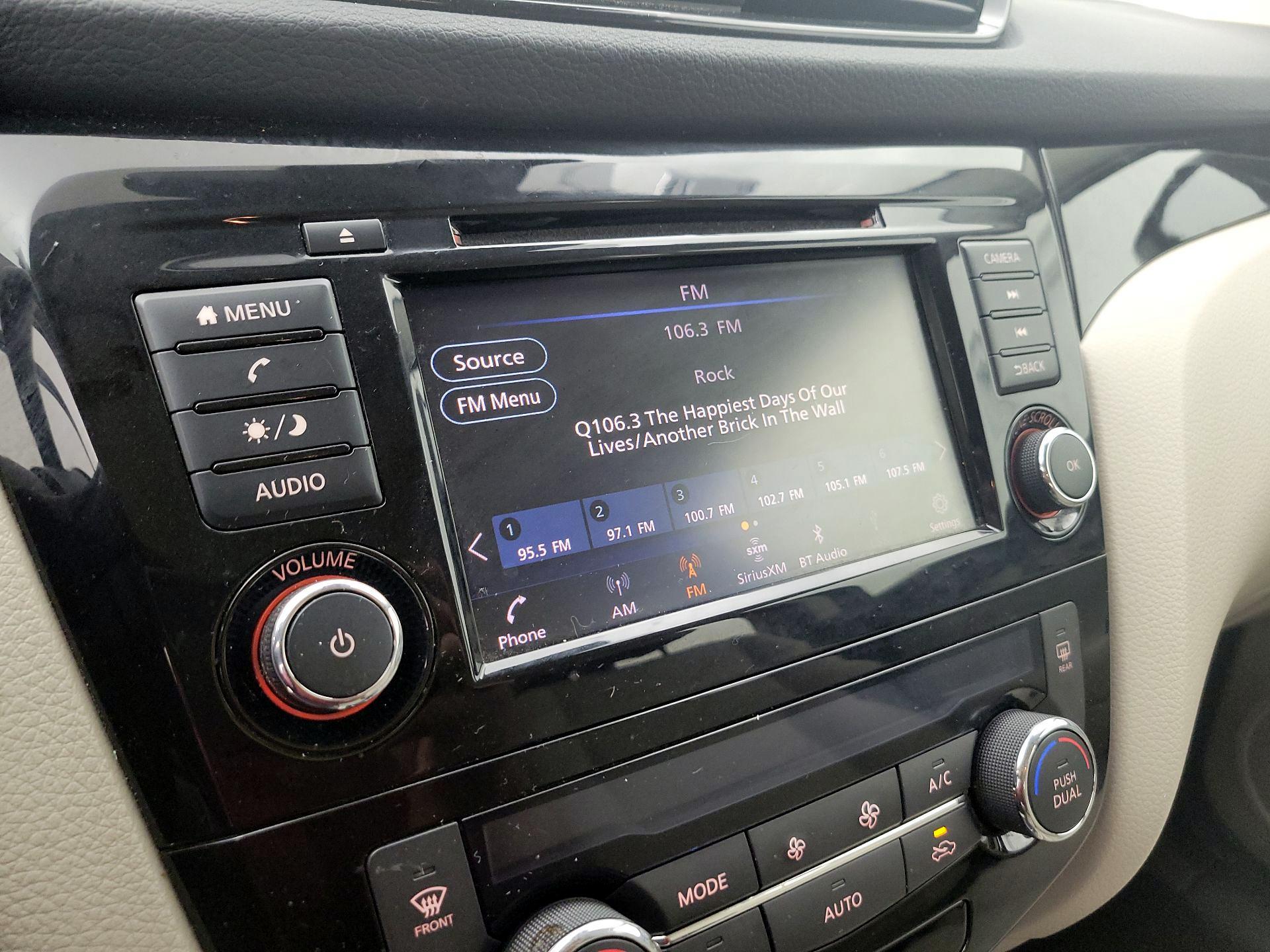 Thumbnail: 2020 Nissan Rogue Sport - 15