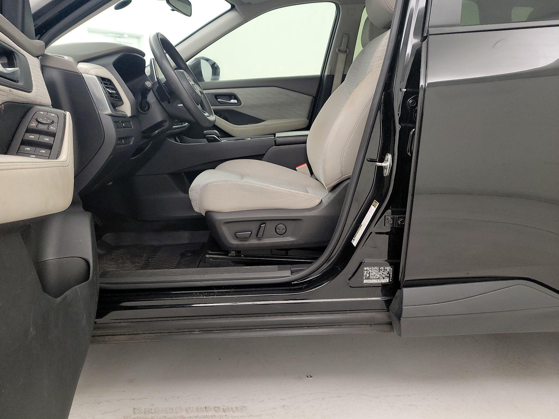 Thumbnail: 2023 Nissan Rogue - 11