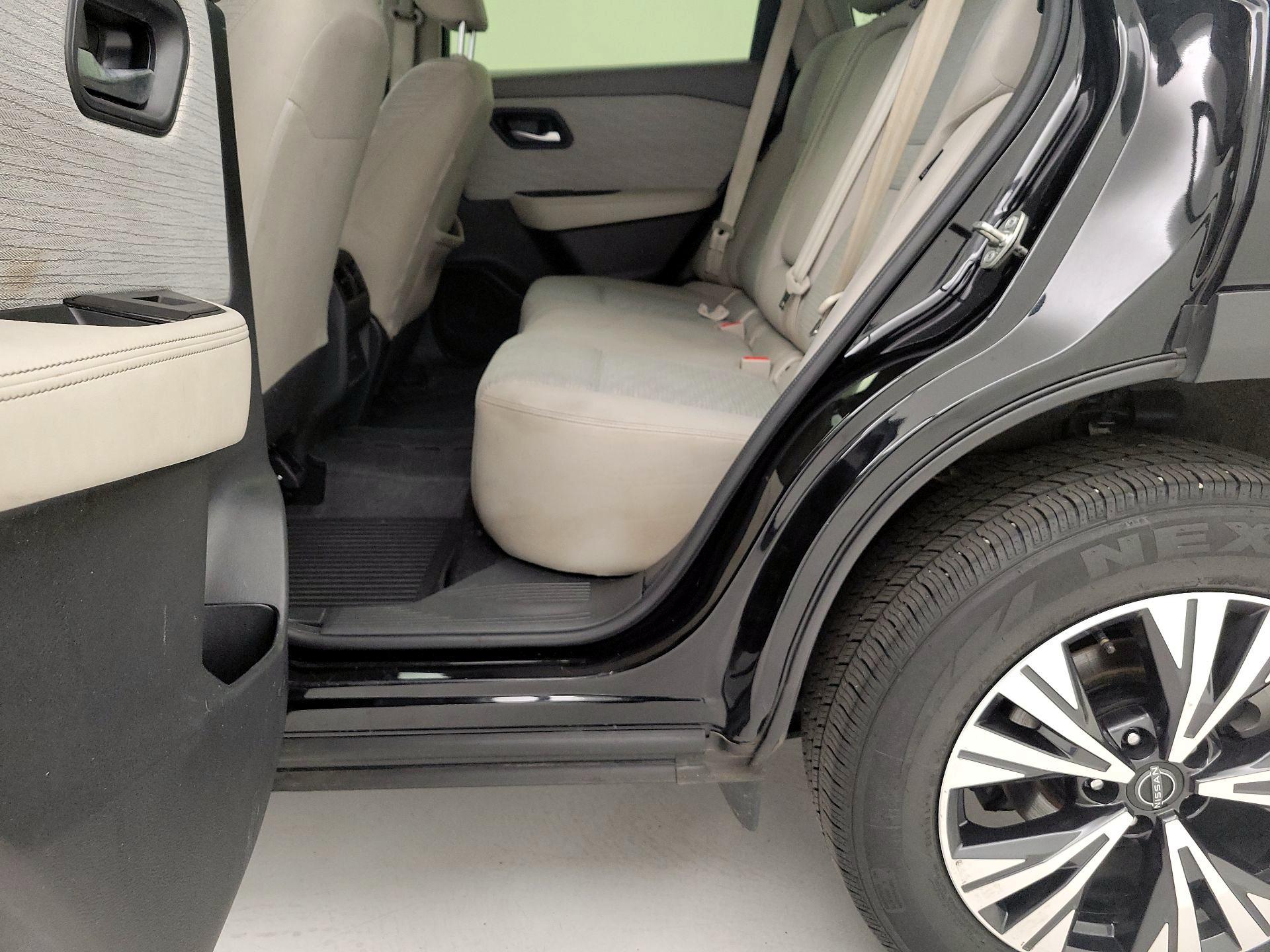 Thumbnail: 2023 Nissan Rogue - 19