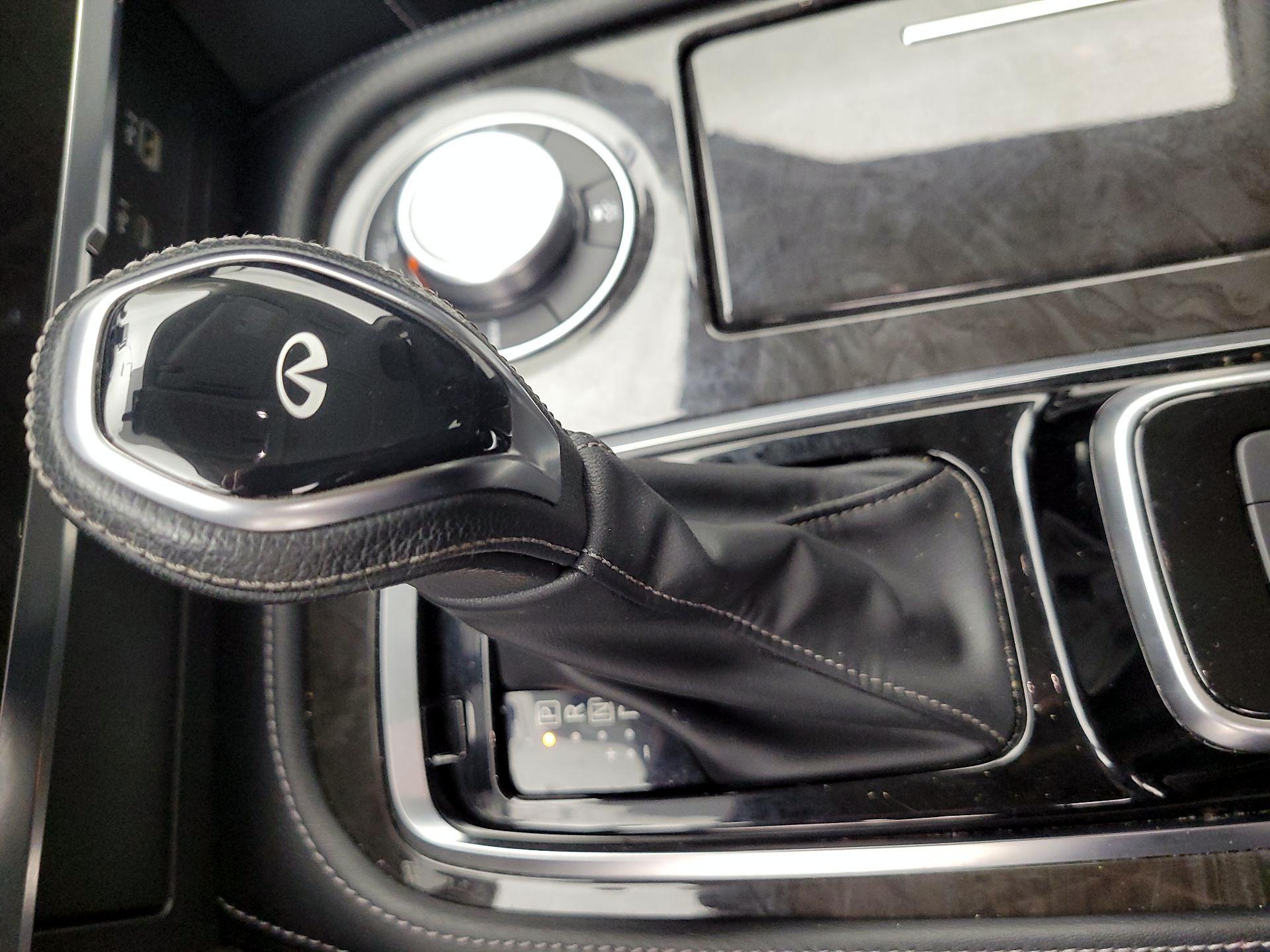 Thumbnail: 2024 INFINITI QX80 - 18