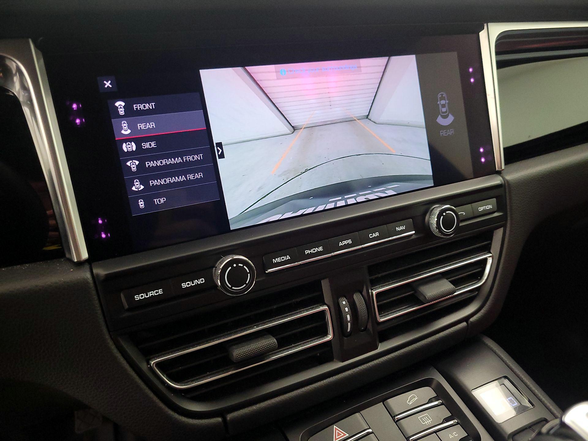 Thumbnail: 2021 Porsche Macan - 14