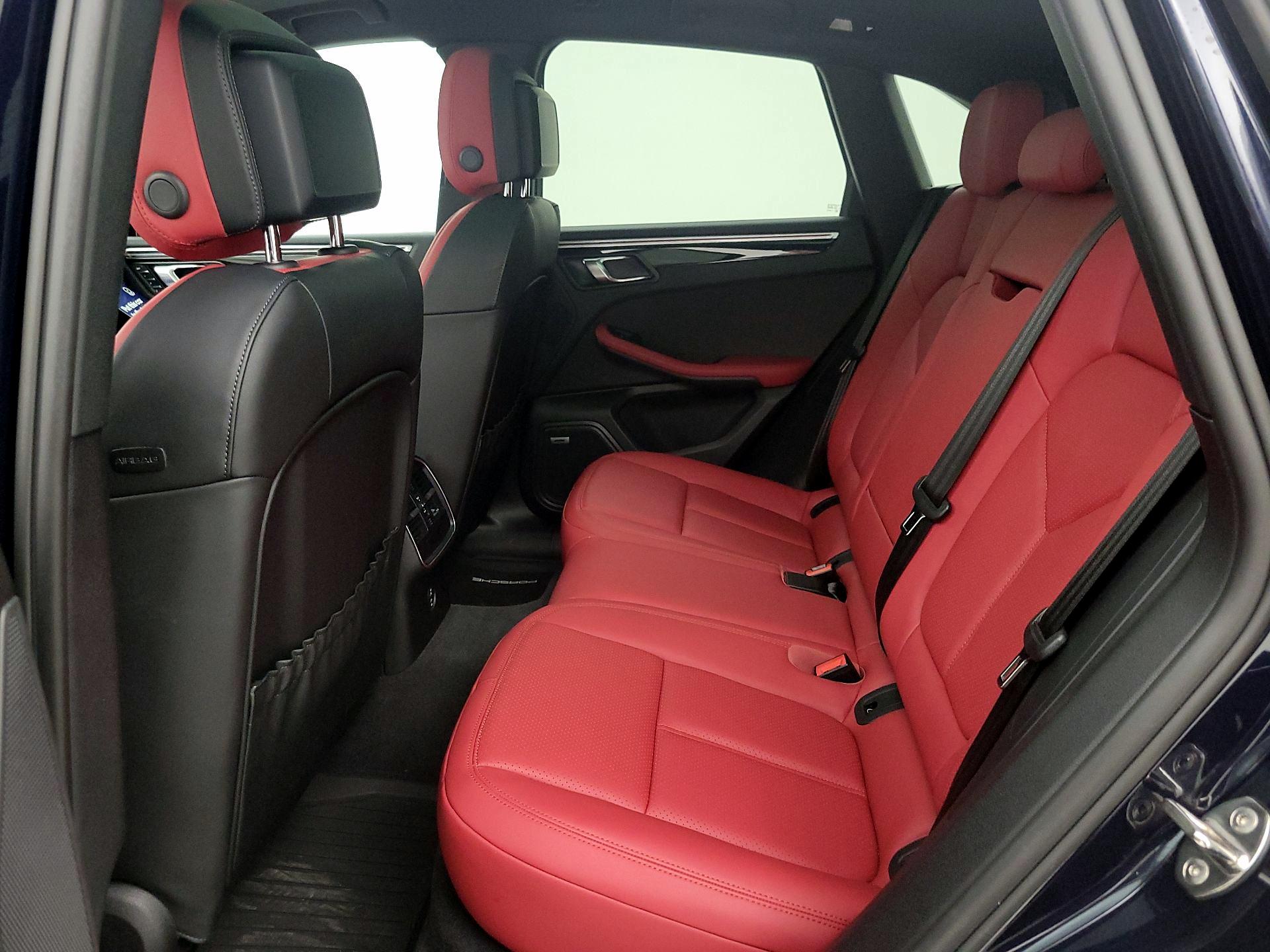 Thumbnail: 2021 Porsche Macan - 20