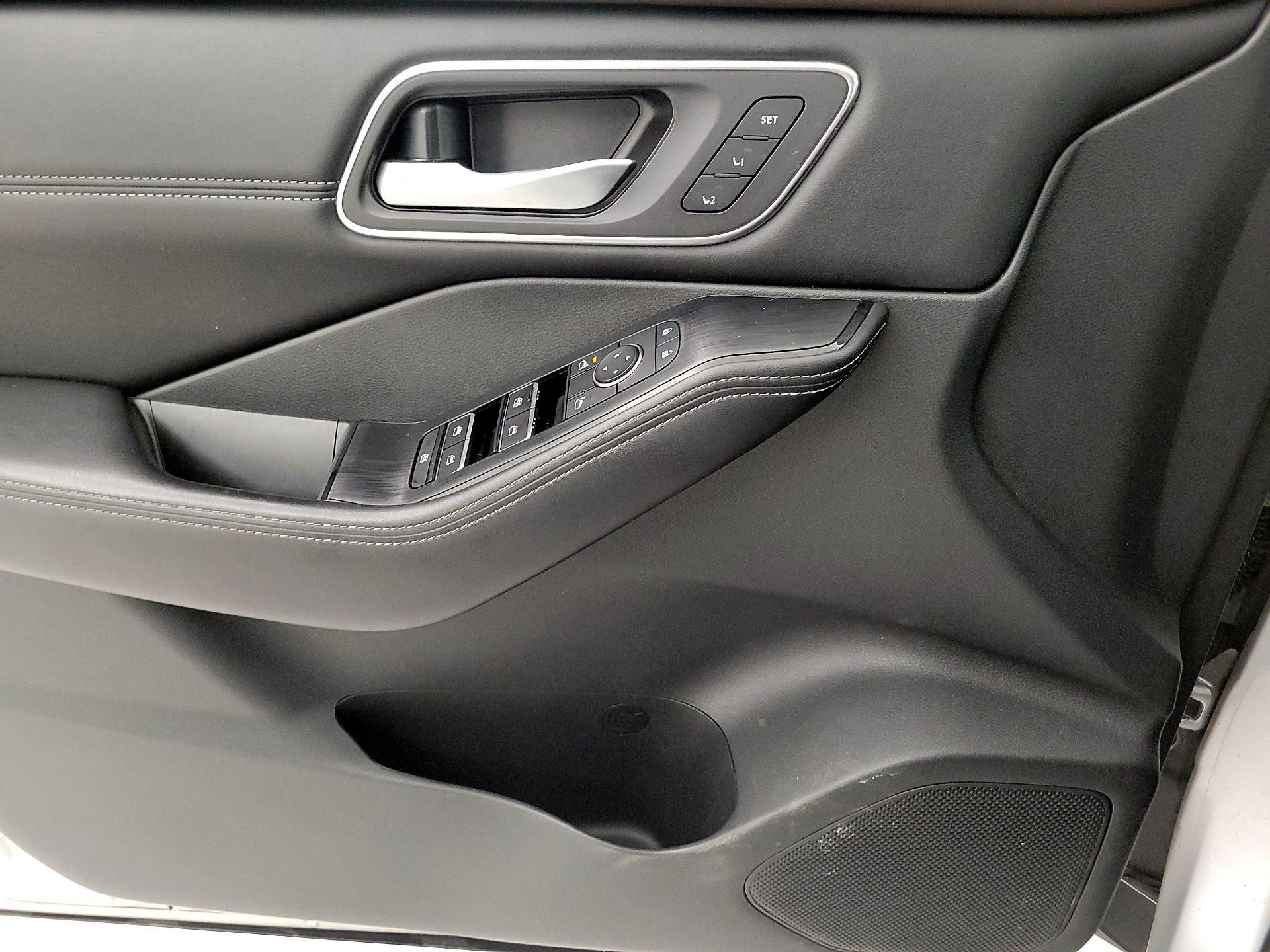 Thumbnail: 2021 Nissan Rogue - 12