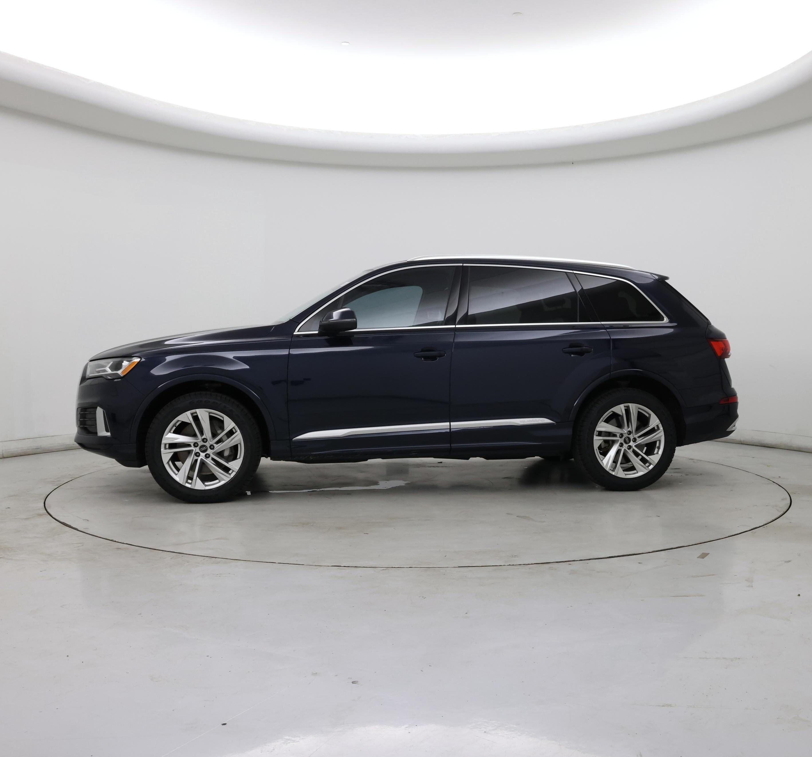 Thumbnail: 2023 Audi Q7 - 3