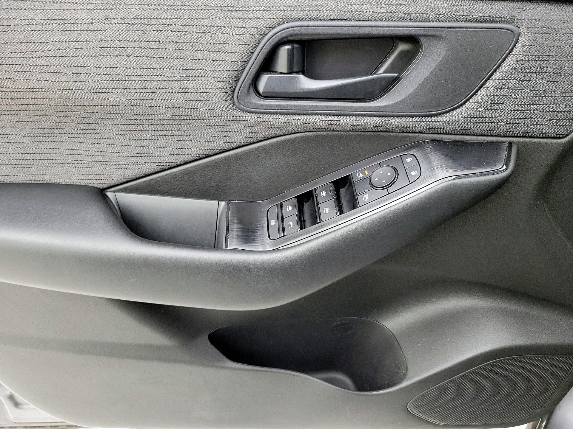 Thumbnail: 2023 Nissan Rogue - 12