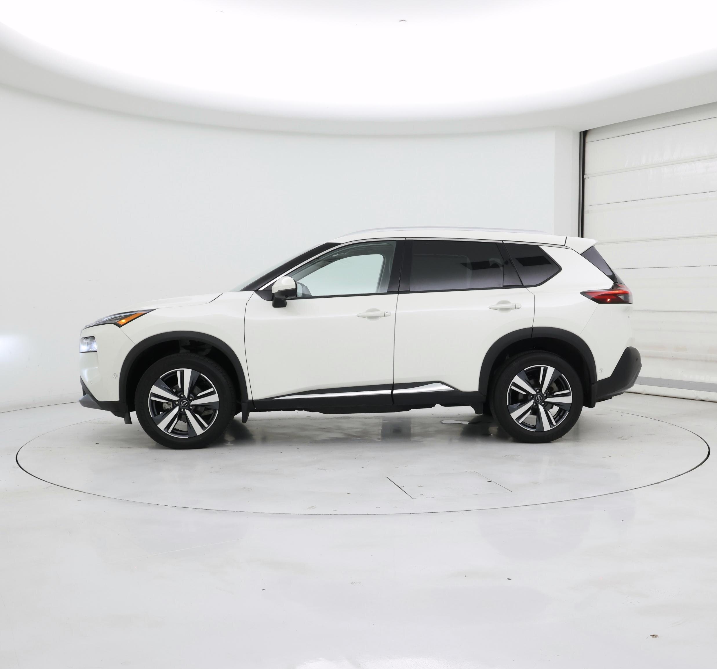 Thumbnail: 2023 Nissan Rogue - 3