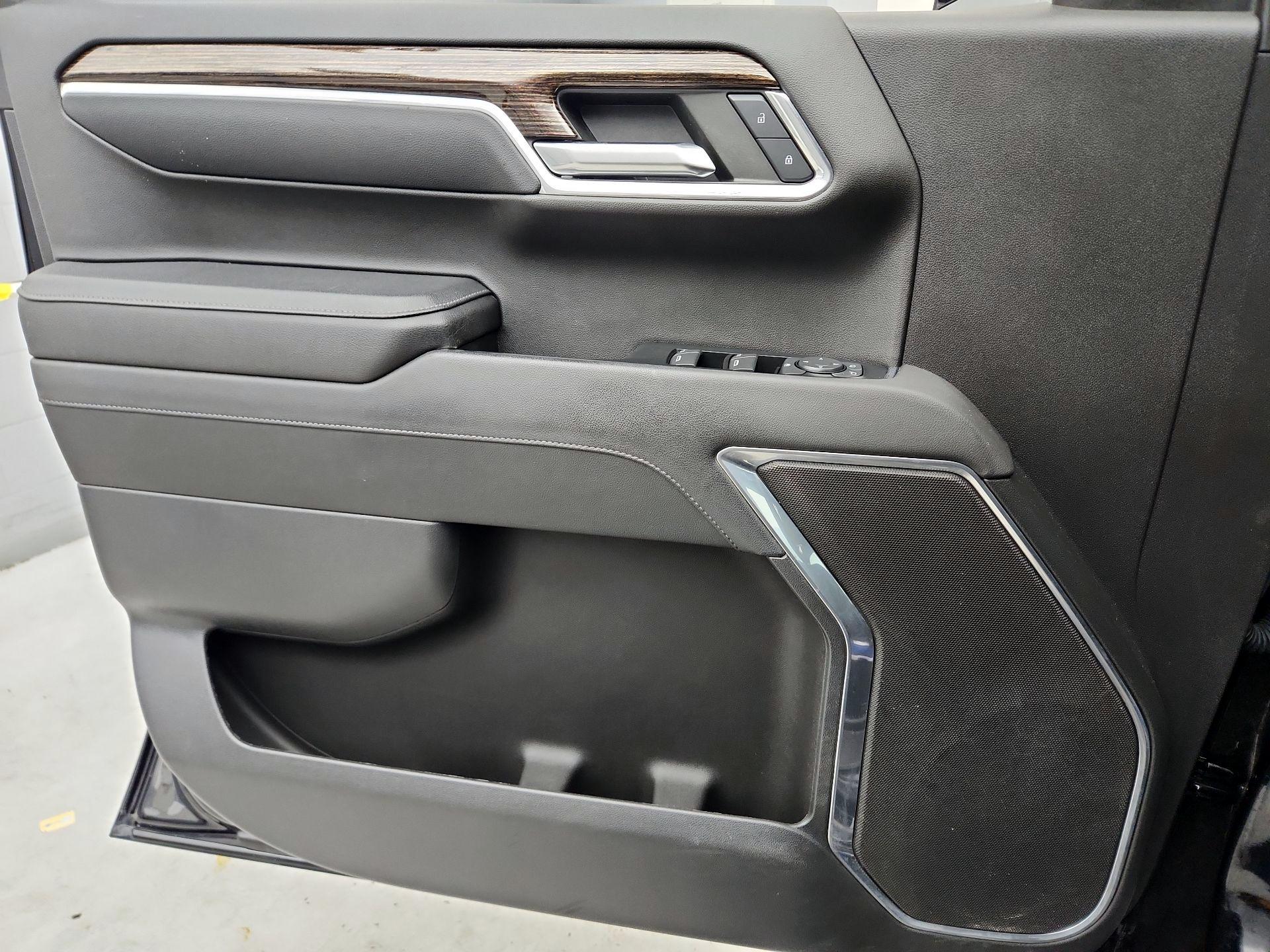 Thumbnail: 2023 GMC Sierra 1500 - 12