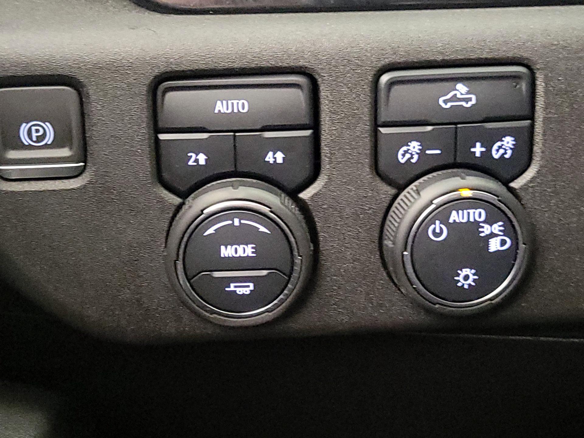 Thumbnail: 2023 Chevrolet Silverado 1500 - 13