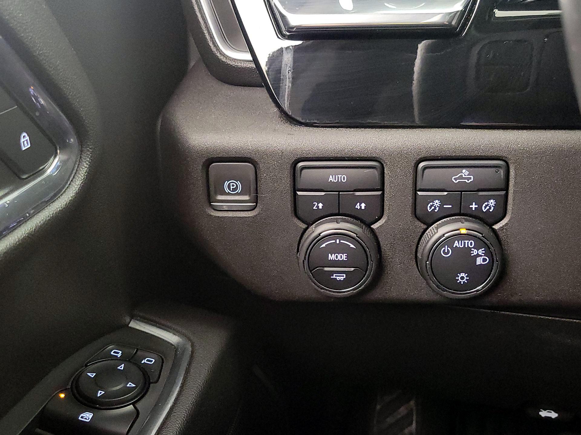 Thumbnail: 2023 Chevrolet Silverado 1500 - 13