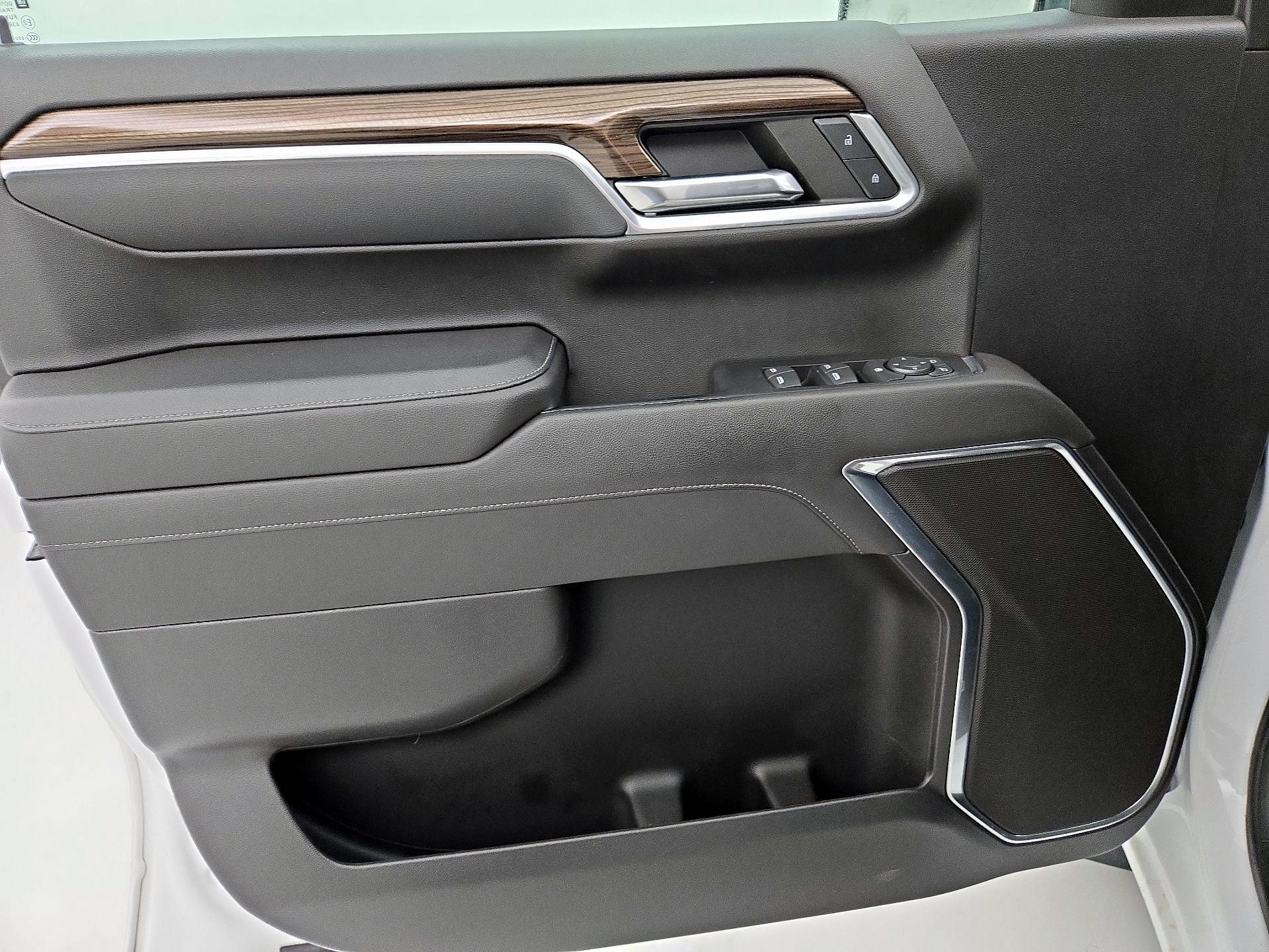 Thumbnail: 2022 Chevrolet Silverado 1500 - 12