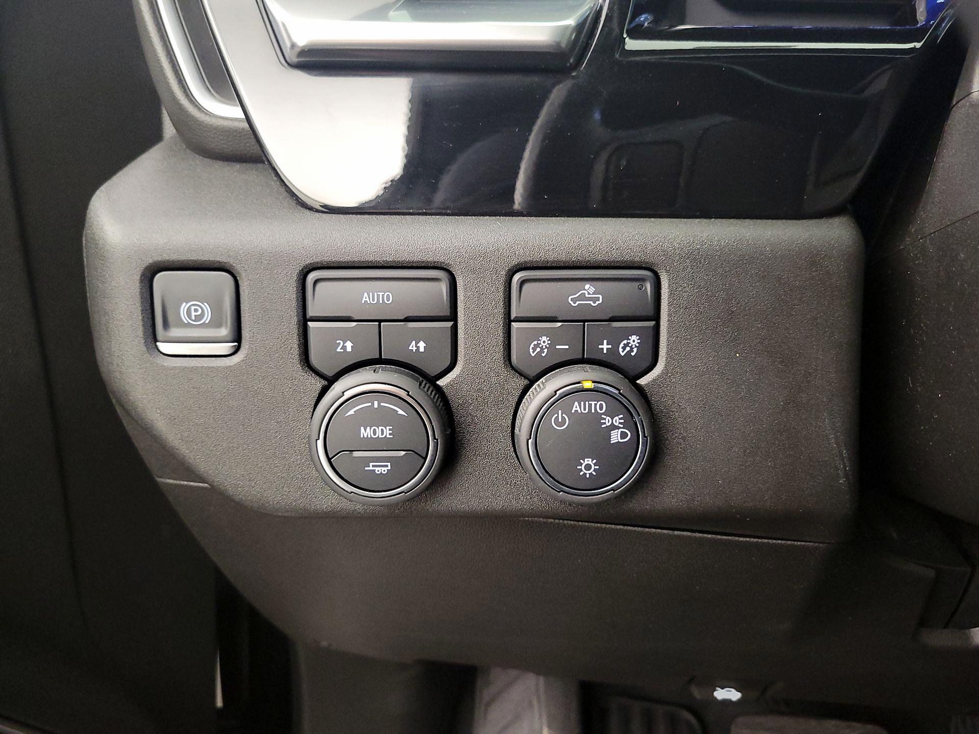 Thumbnail: 2022 Chevrolet Silverado 1500 - 13