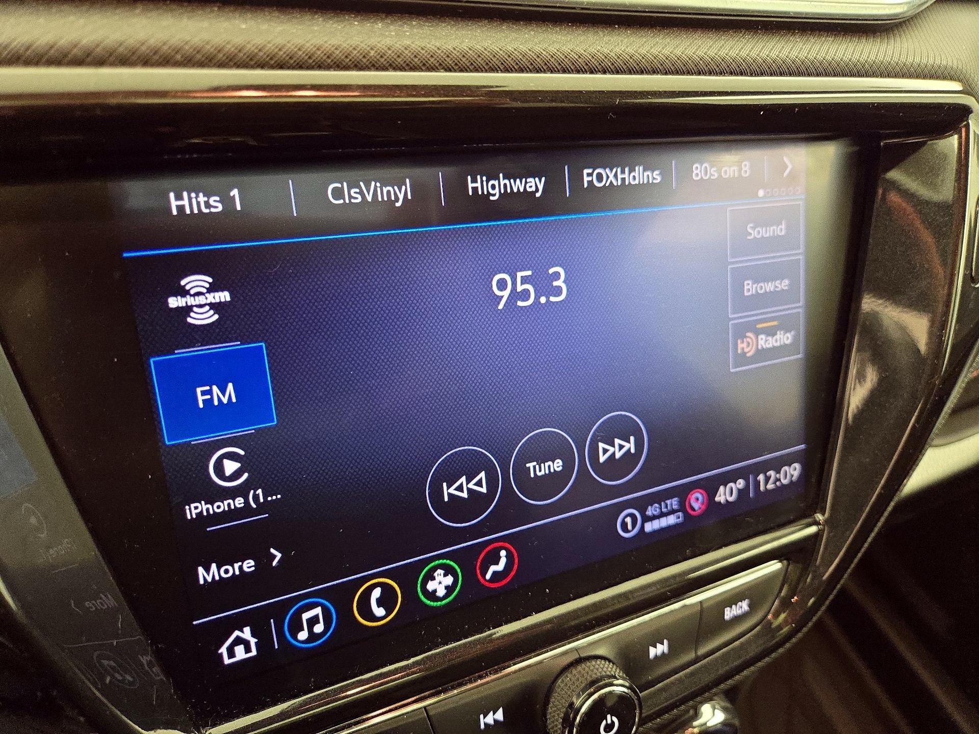 Thumbnail: 2023 Chevrolet TrailBlazer - 15