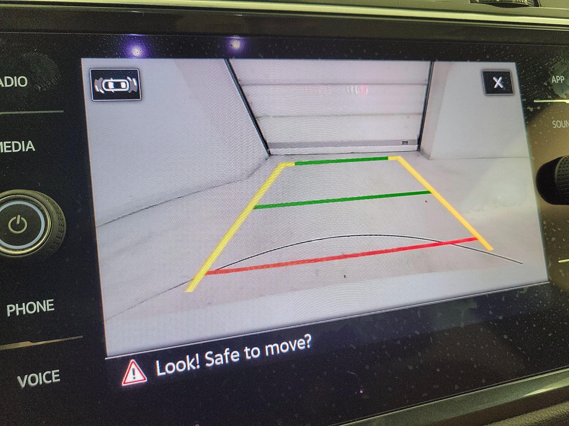 Thumbnail: 2022 Volkswagen Tiguan - 14