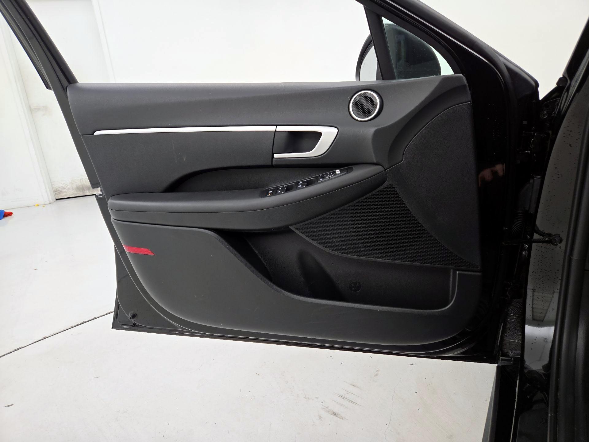 Thumbnail: 2023 Hyundai Sonata - 12