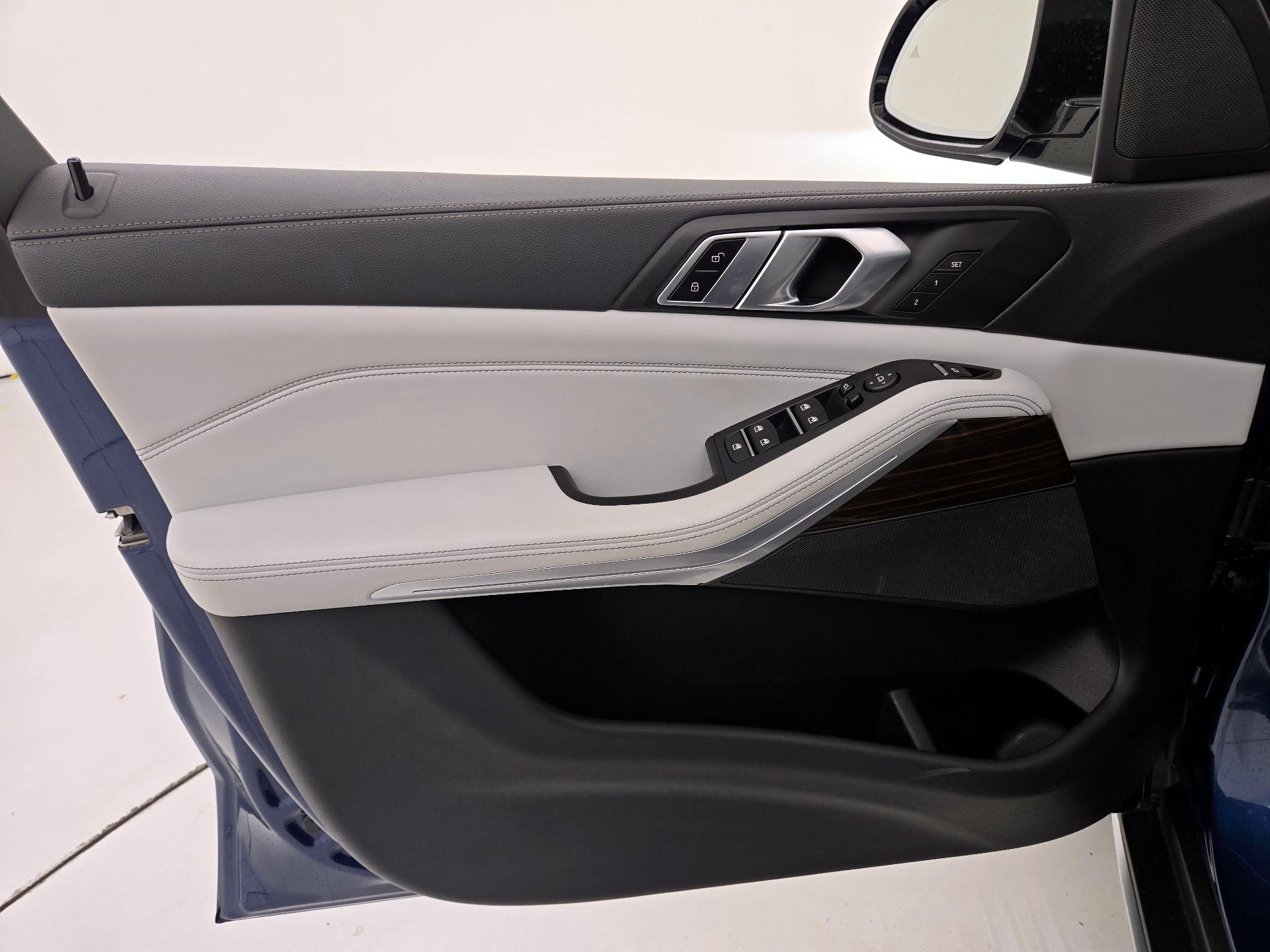 Thumbnail: 2023 BMW X5 - 12