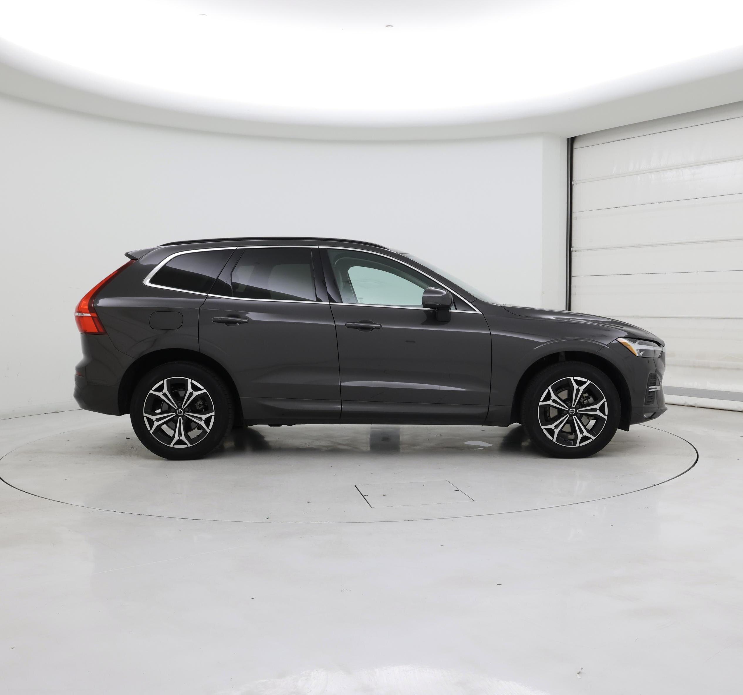 Thumbnail: 2022 Volvo XC60 - 7
