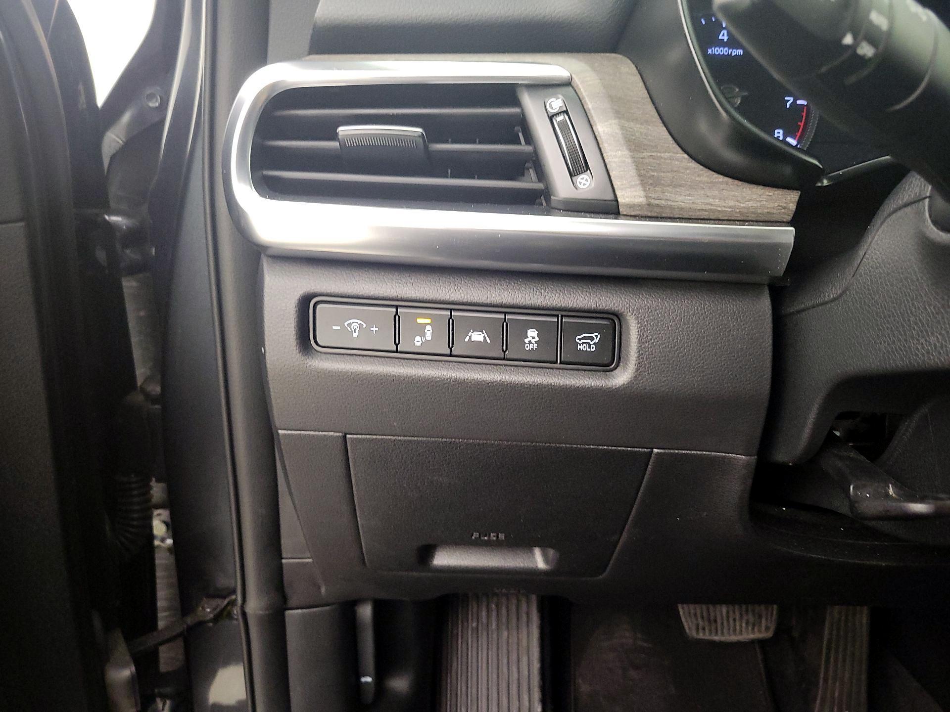 Thumbnail: 2022 Kia Telluride - 13