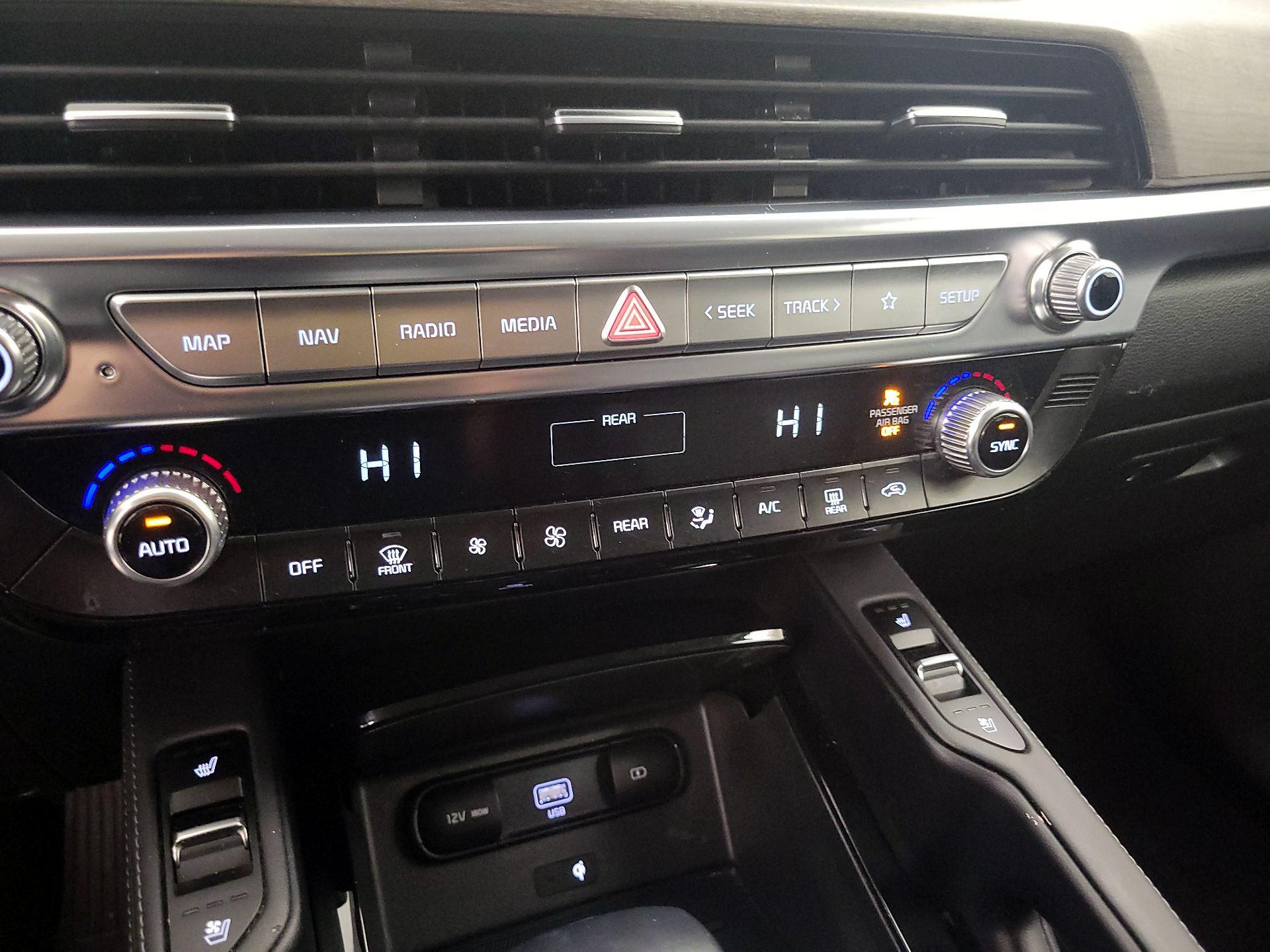 Thumbnail: 2022 Kia Telluride - 17