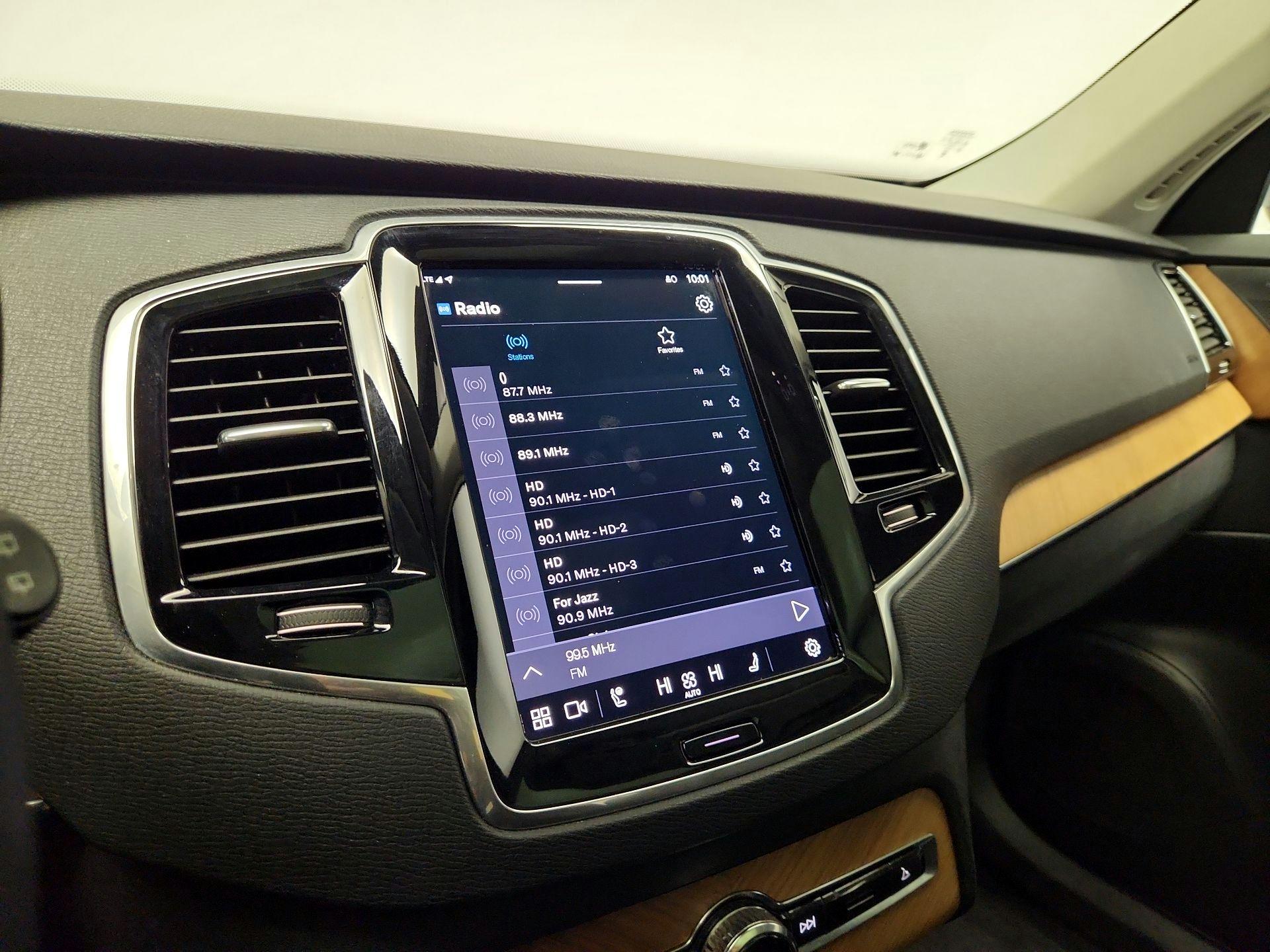 Thumbnail: 2023 Volvo XC90 - 16