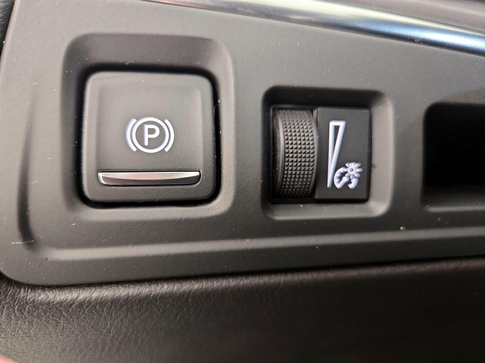 Thumbnail: 2022 Cadillac XT5 - 13