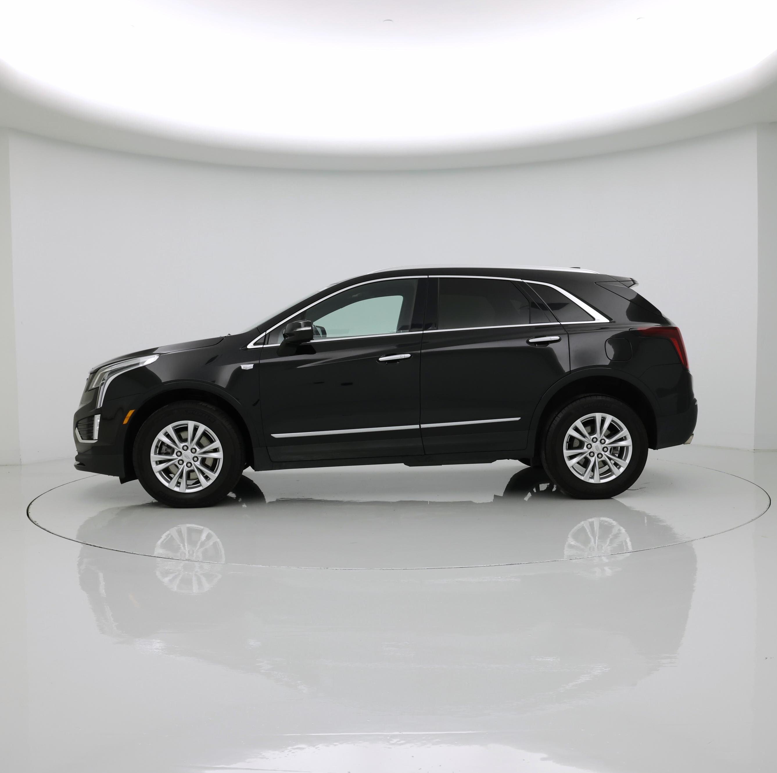 Thumbnail: 2022 Cadillac XT5 - 3