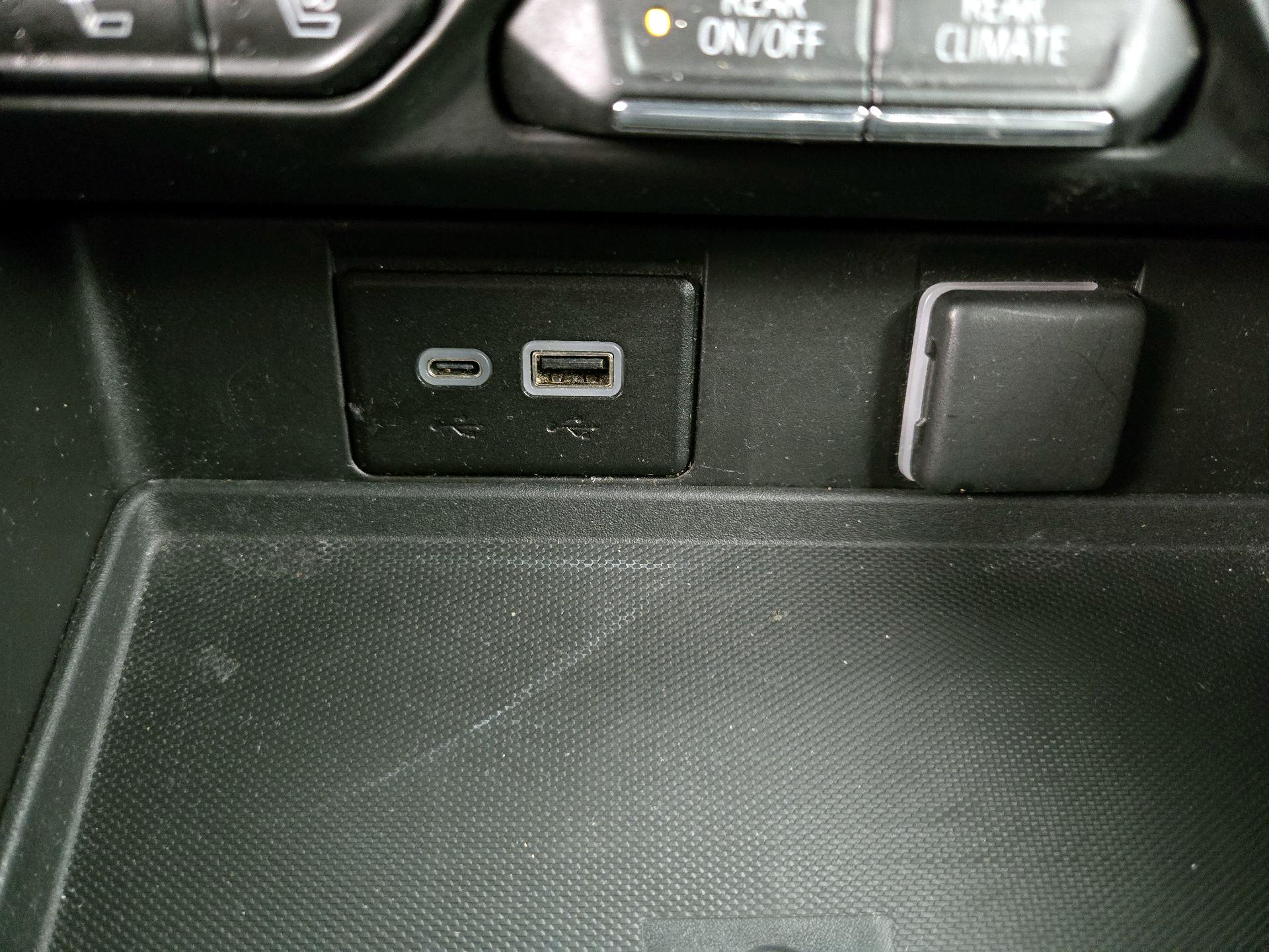 Thumbnail: 2023 Chevrolet Suburban - 19