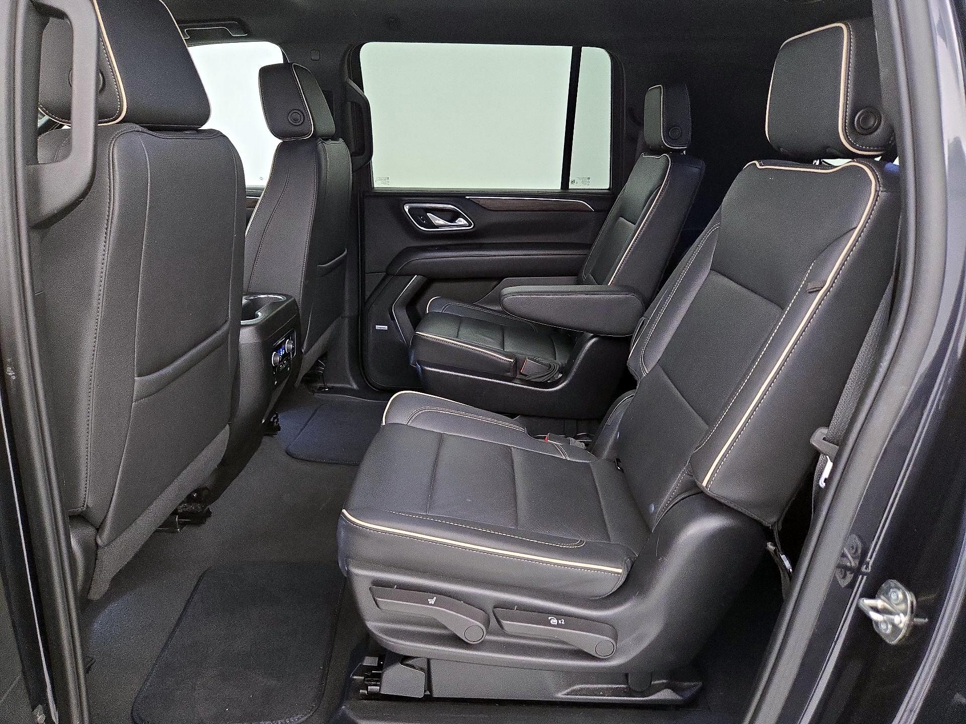 Thumbnail: 2023 Chevrolet Suburban - 20