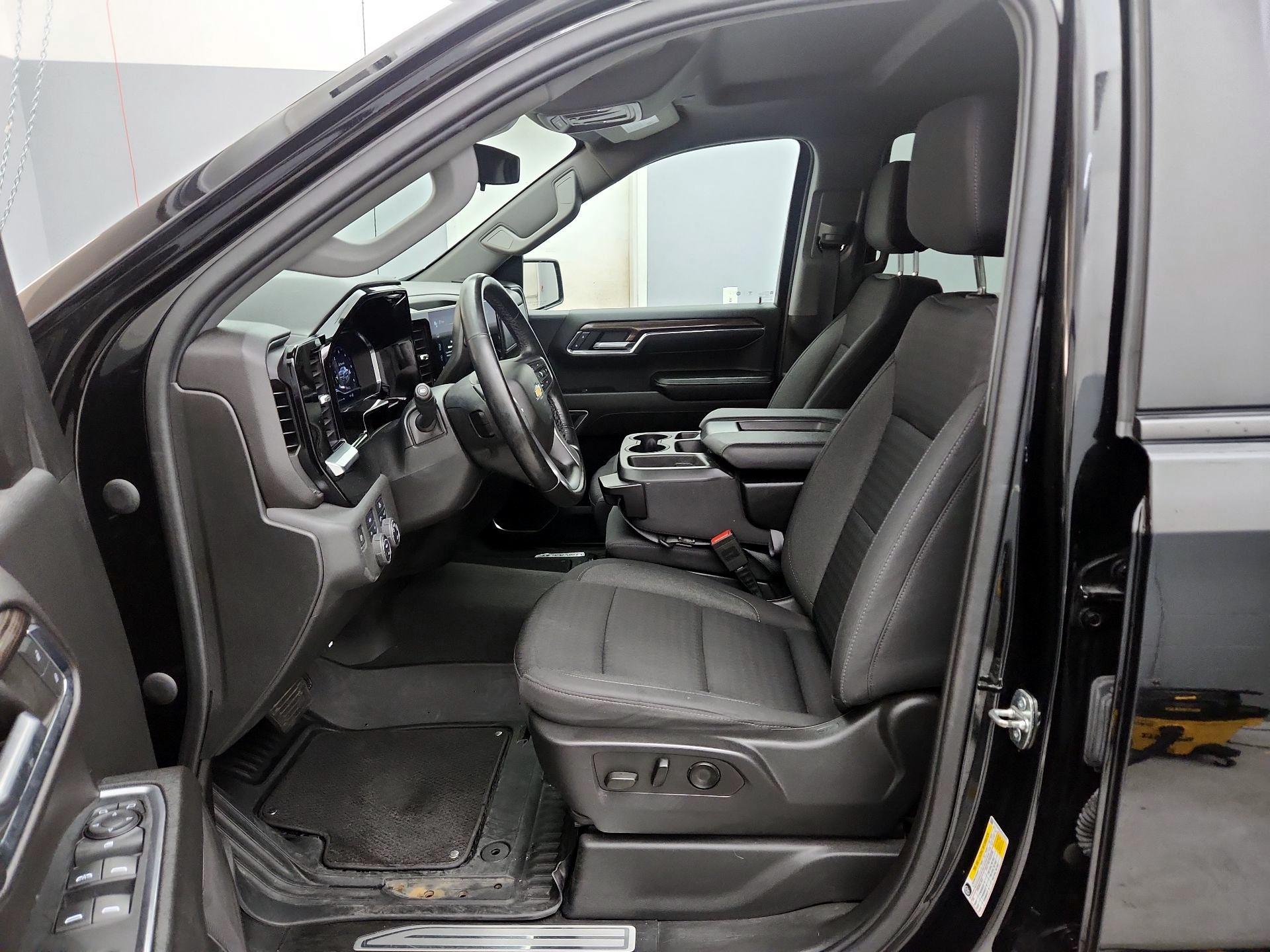 Thumbnail: 2023 Chevrolet Silverado 1500 - 11