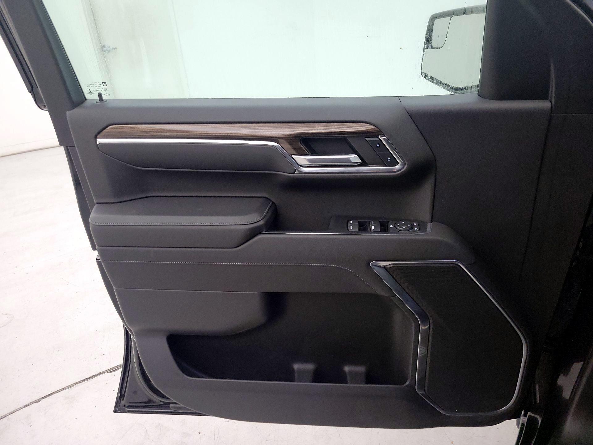 Thumbnail: 2023 Chevrolet Silverado 1500 - 12