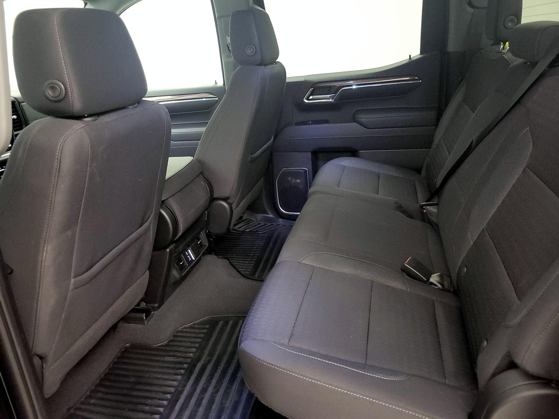 Thumbnail: 2023 Chevrolet Silverado 1500 - 20