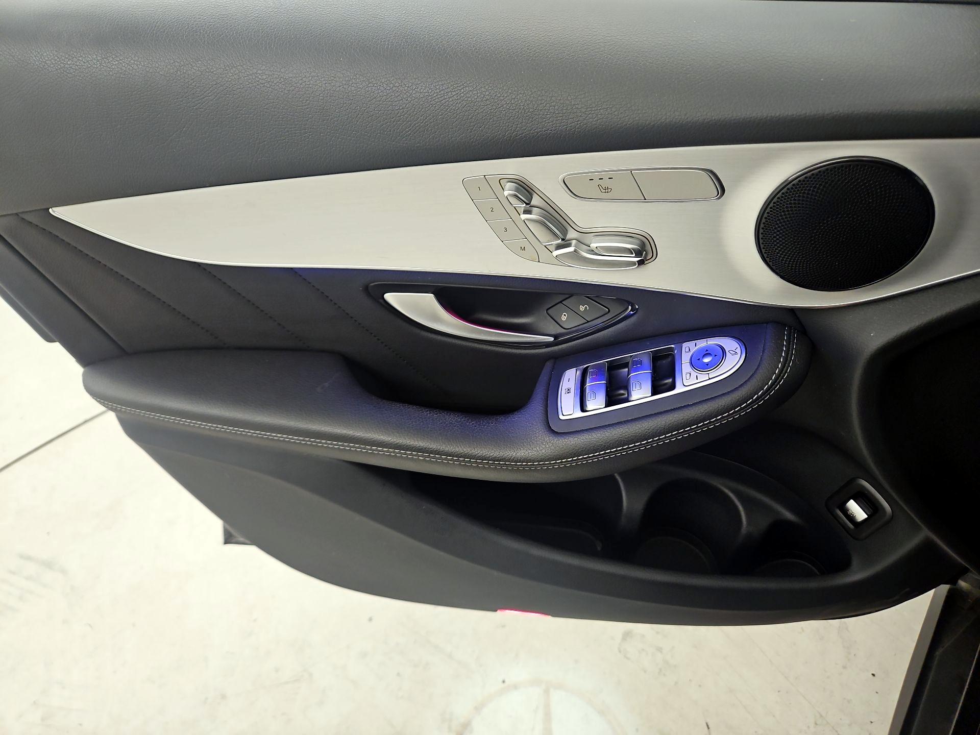 Thumbnail: 2022 Mercedes-Benz GLC - 12