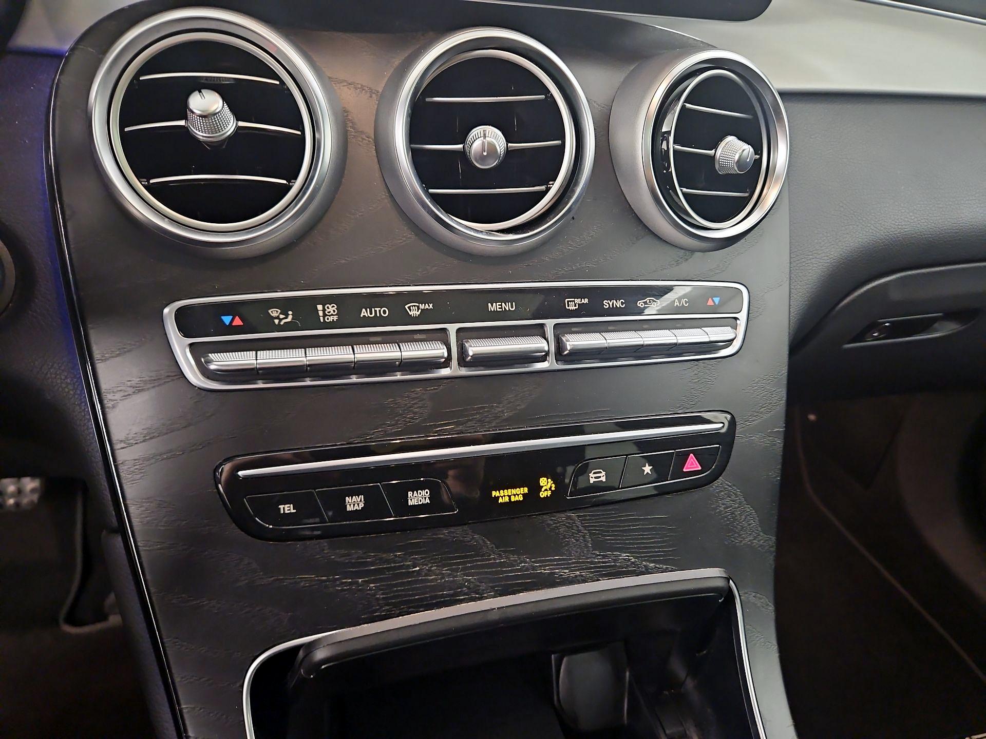 Thumbnail: 2022 Mercedes-Benz GLC - 16