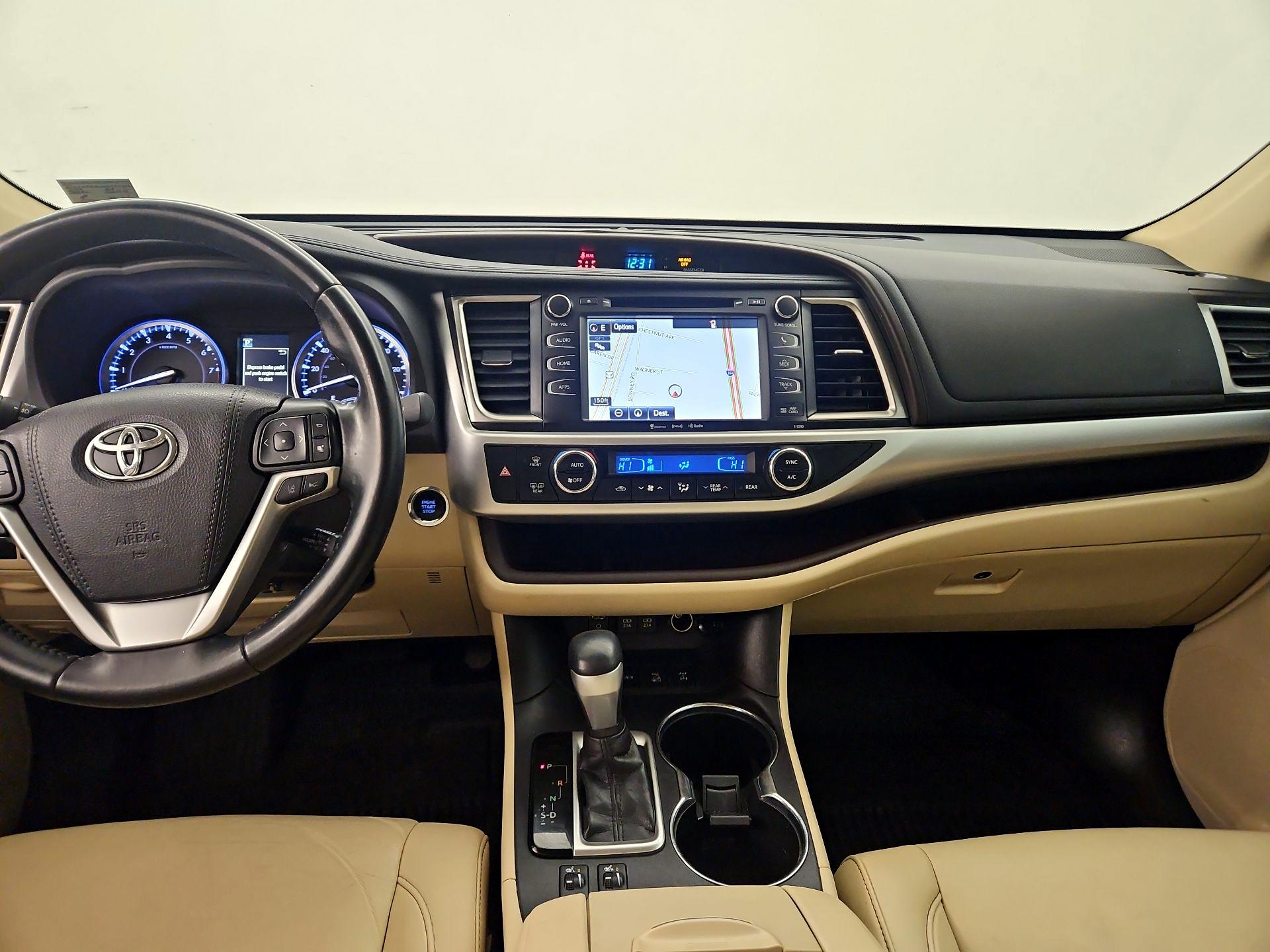 Thumbnail: 2019 Toyota Highlander - 9