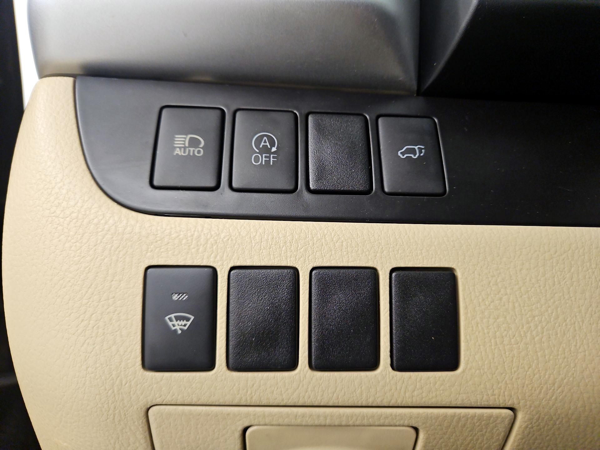 Thumbnail: 2019 Toyota Highlander - 13