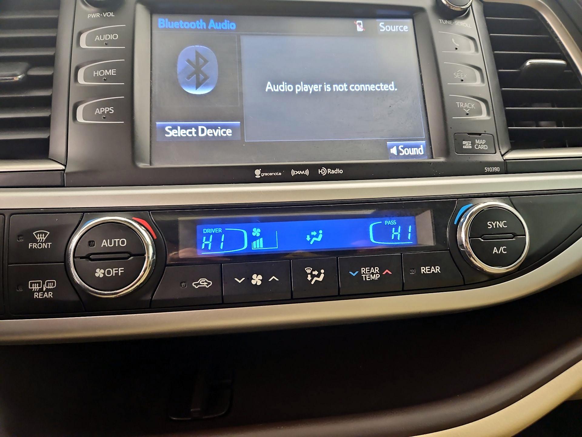 Thumbnail: 2019 Toyota Highlander - 17