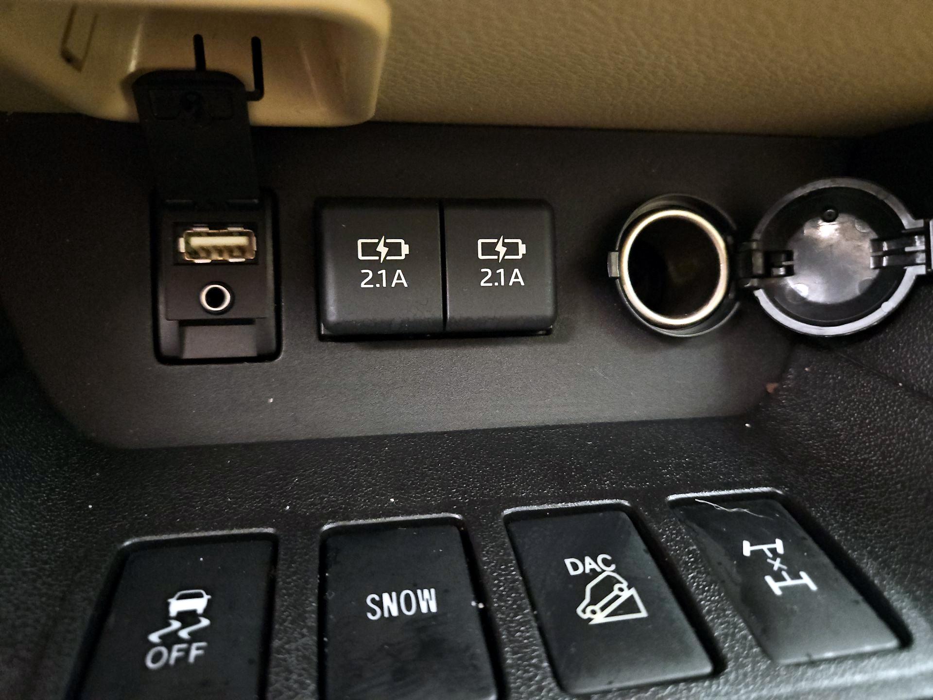 Thumbnail: 2019 Toyota Highlander - 19